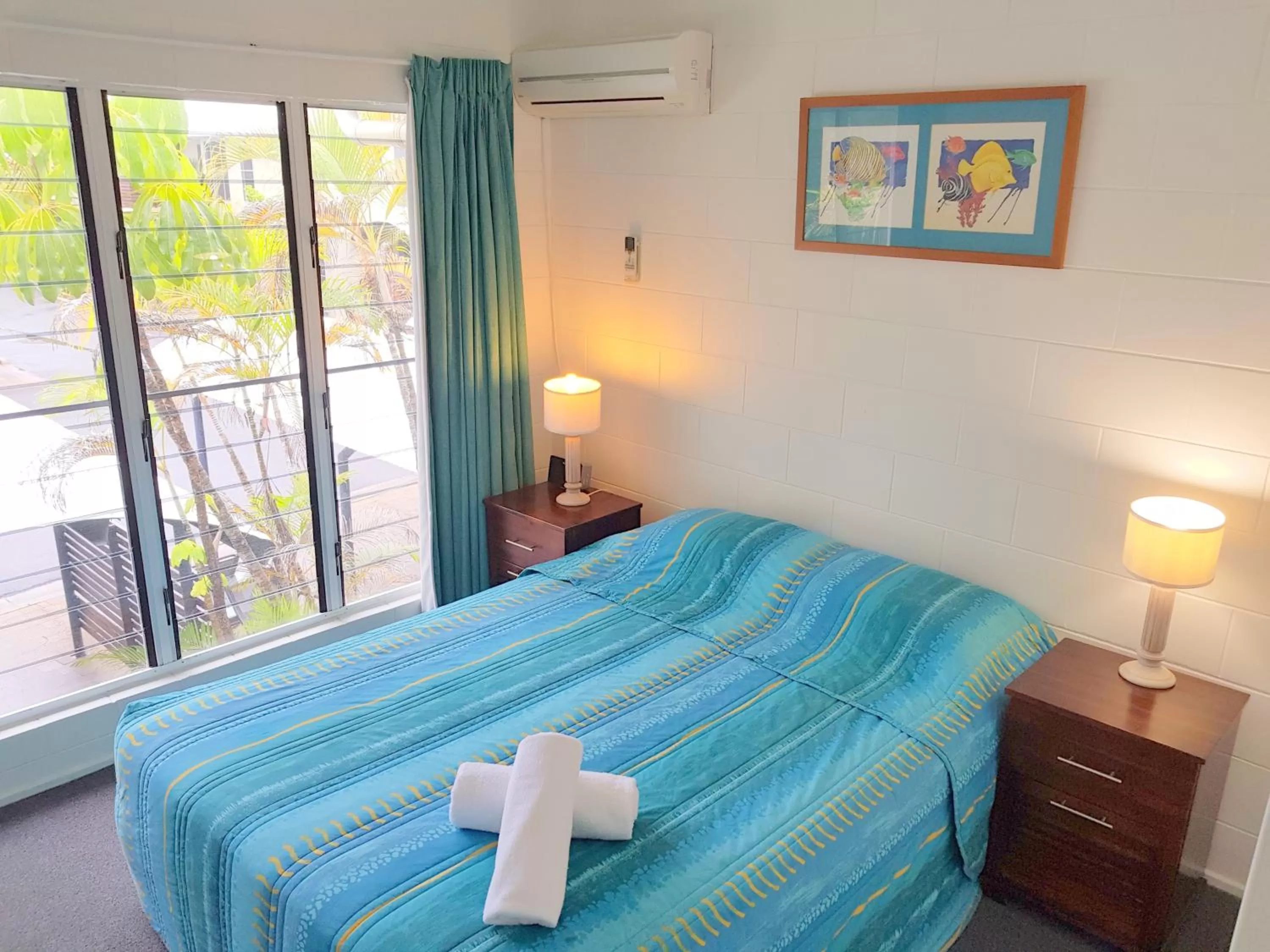 Bedroom, Bed in Mango Tree Holiday Apartments