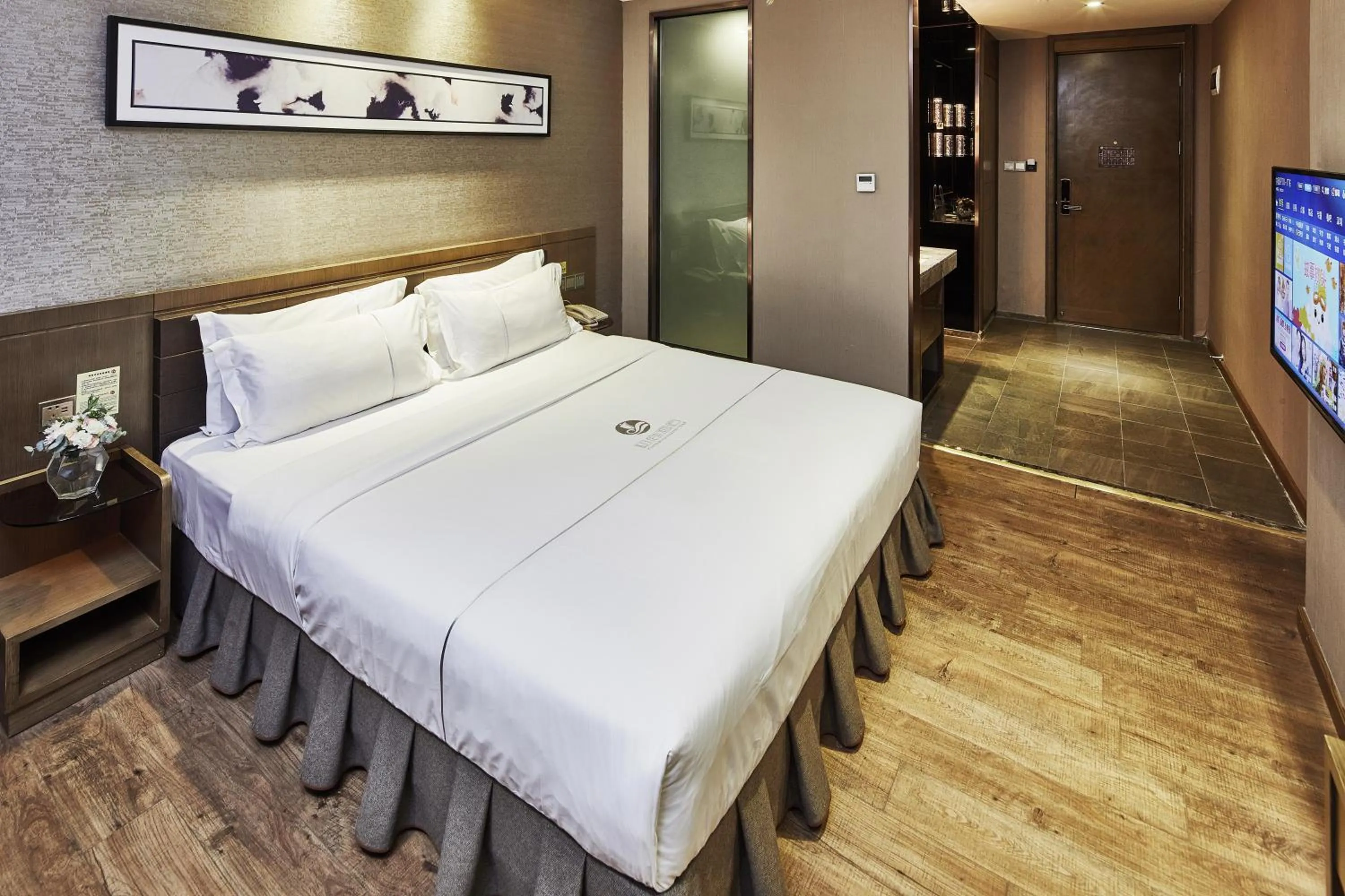 Standard Double Room in INSAIL Hotel (Shenzhen Dongmen Branch)