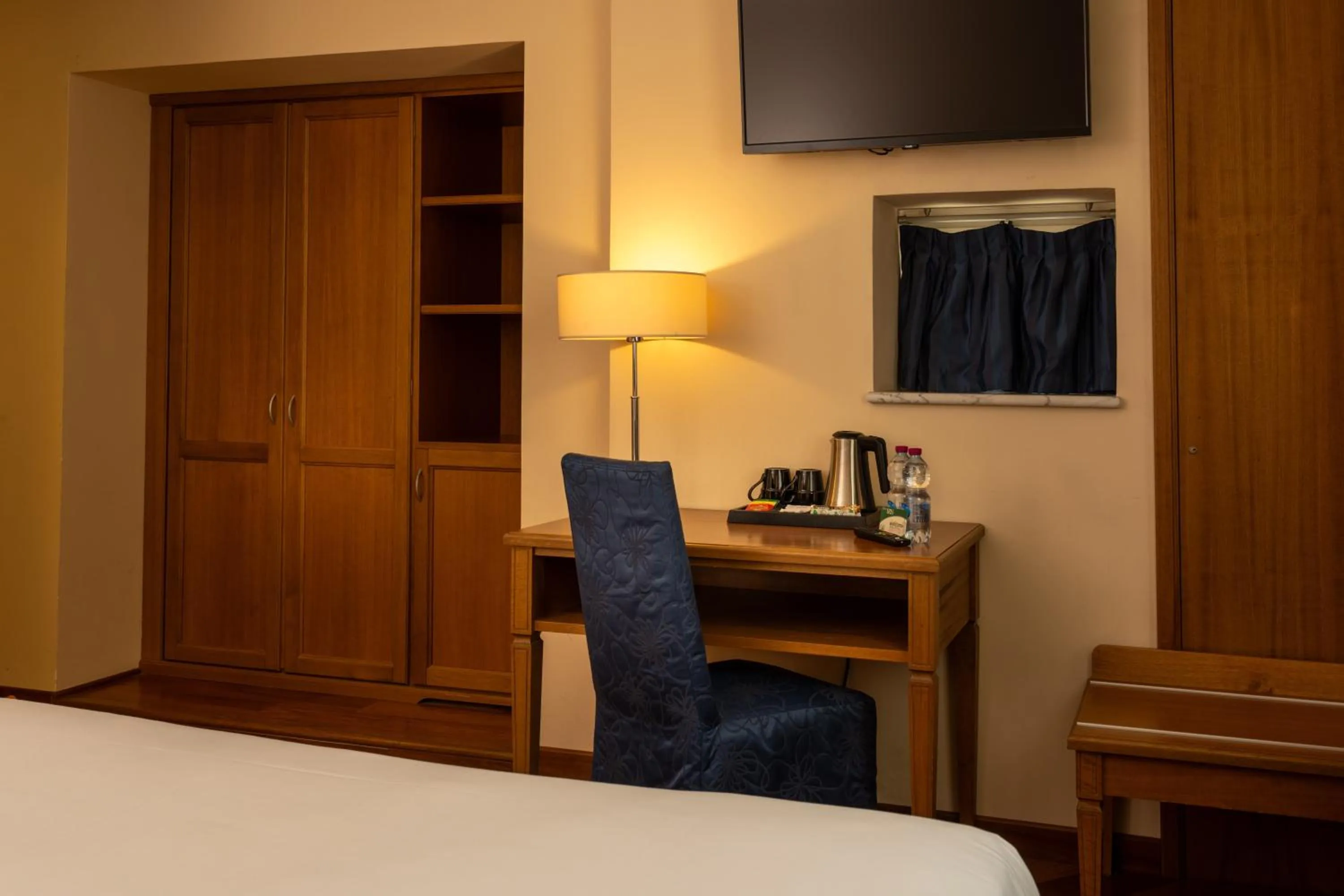 Decorative detail, Bed in Hotel Iris