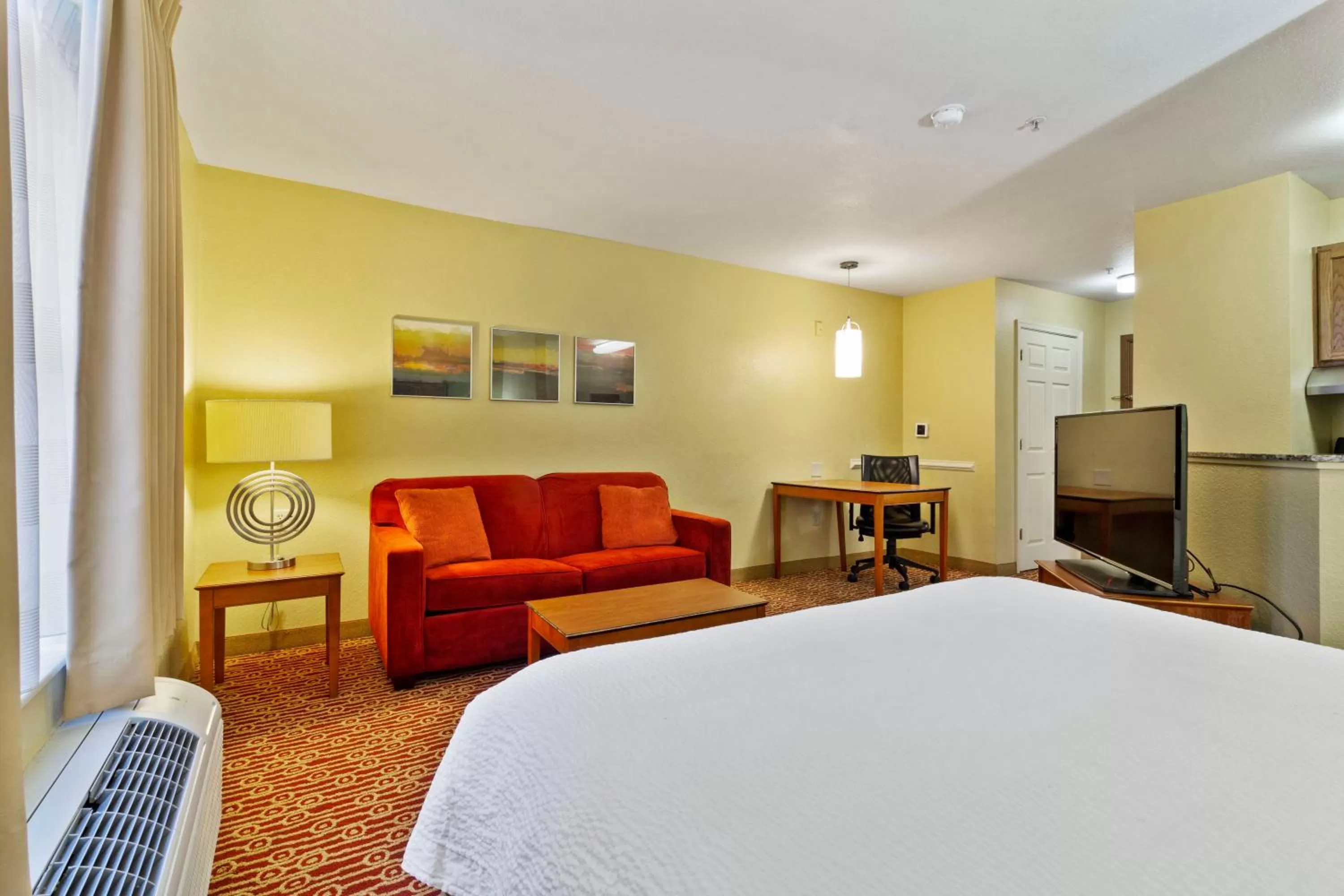Bed in Extended Stay America Suites - Norfolk - Virginia Beach