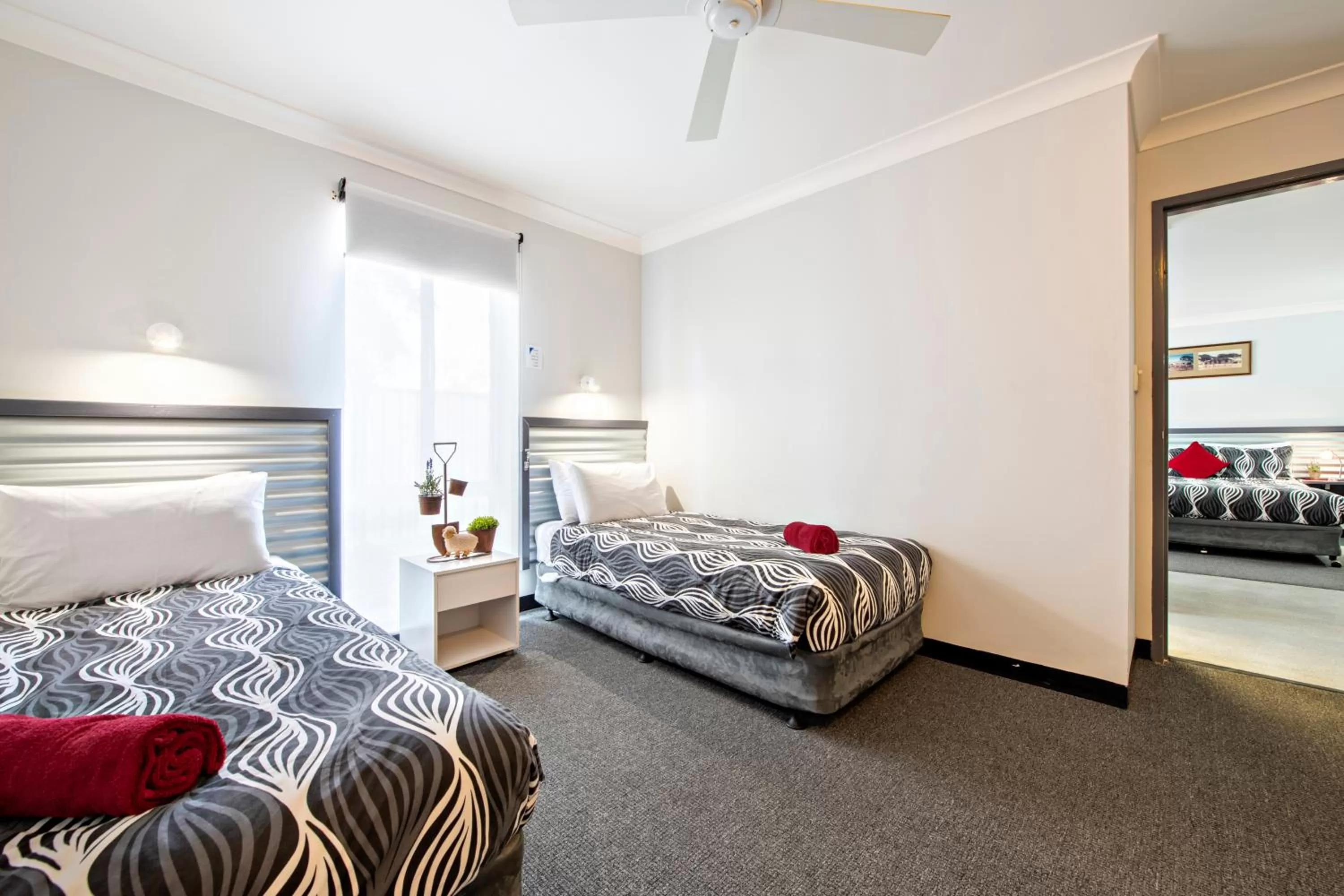 Bedroom, Bed in Shearing Shed Motor Inn