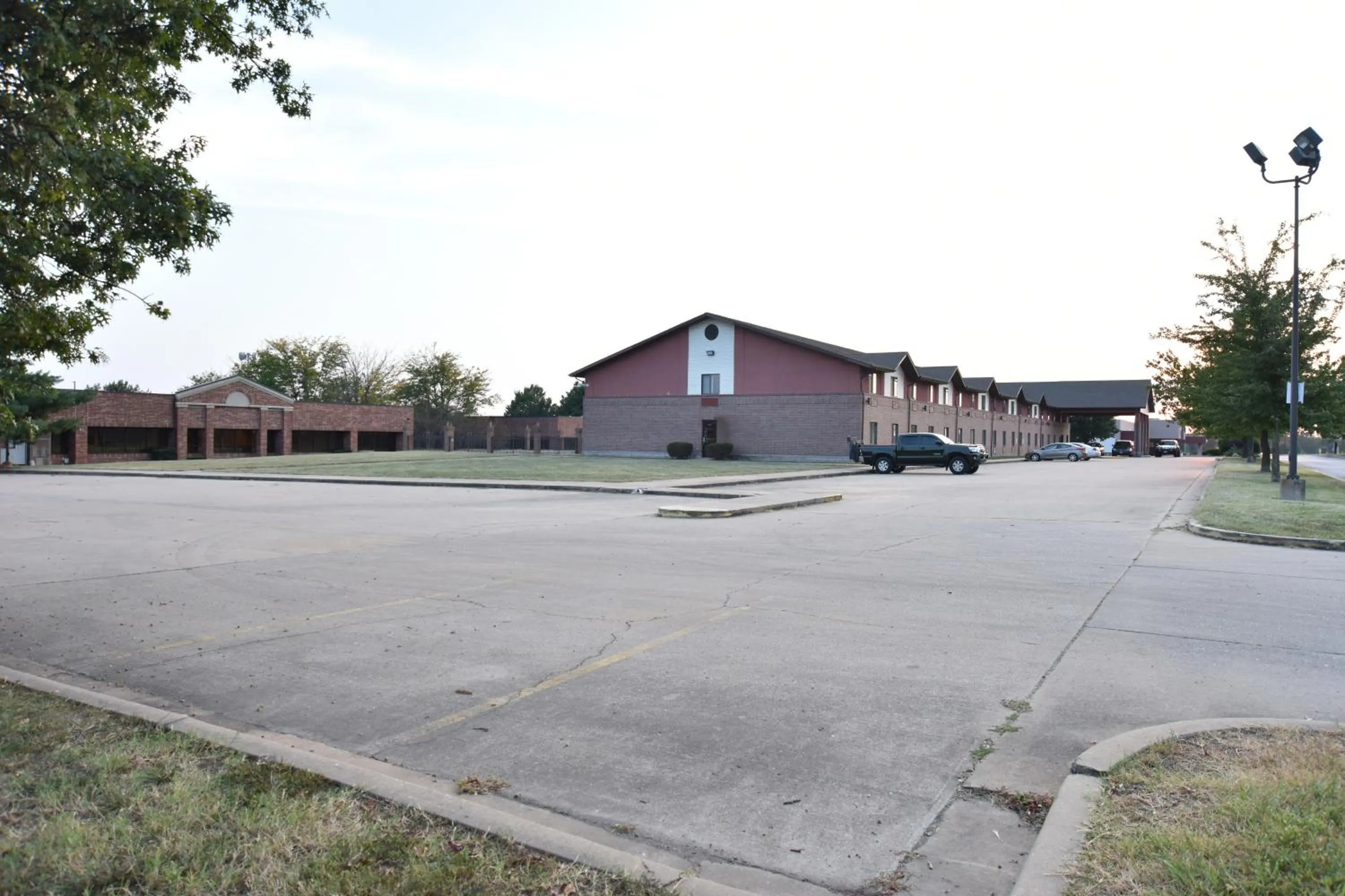 Property building in Super 8 by Wyndham Springfield-Battlefield