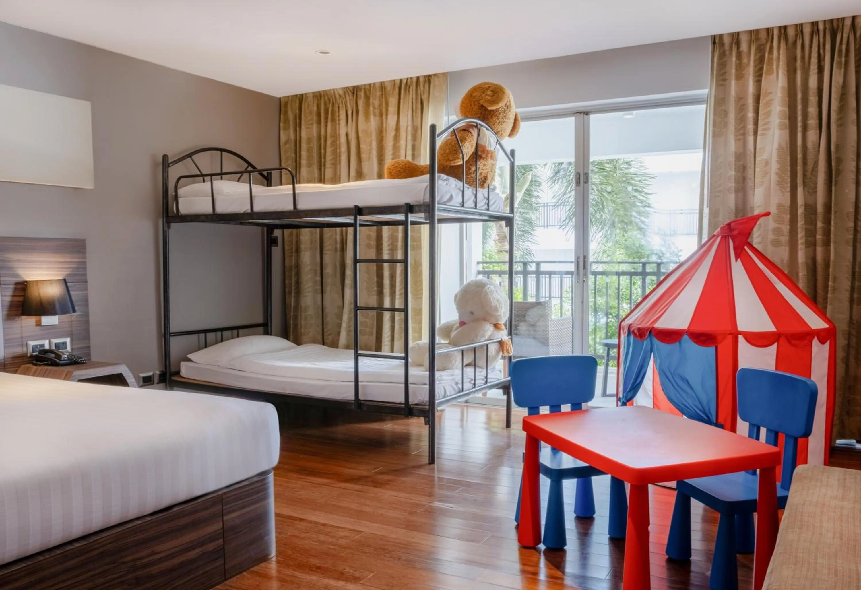 Photo of the whole room in Destination Resorts Phuket Karon Beach - SHA Extra Plus