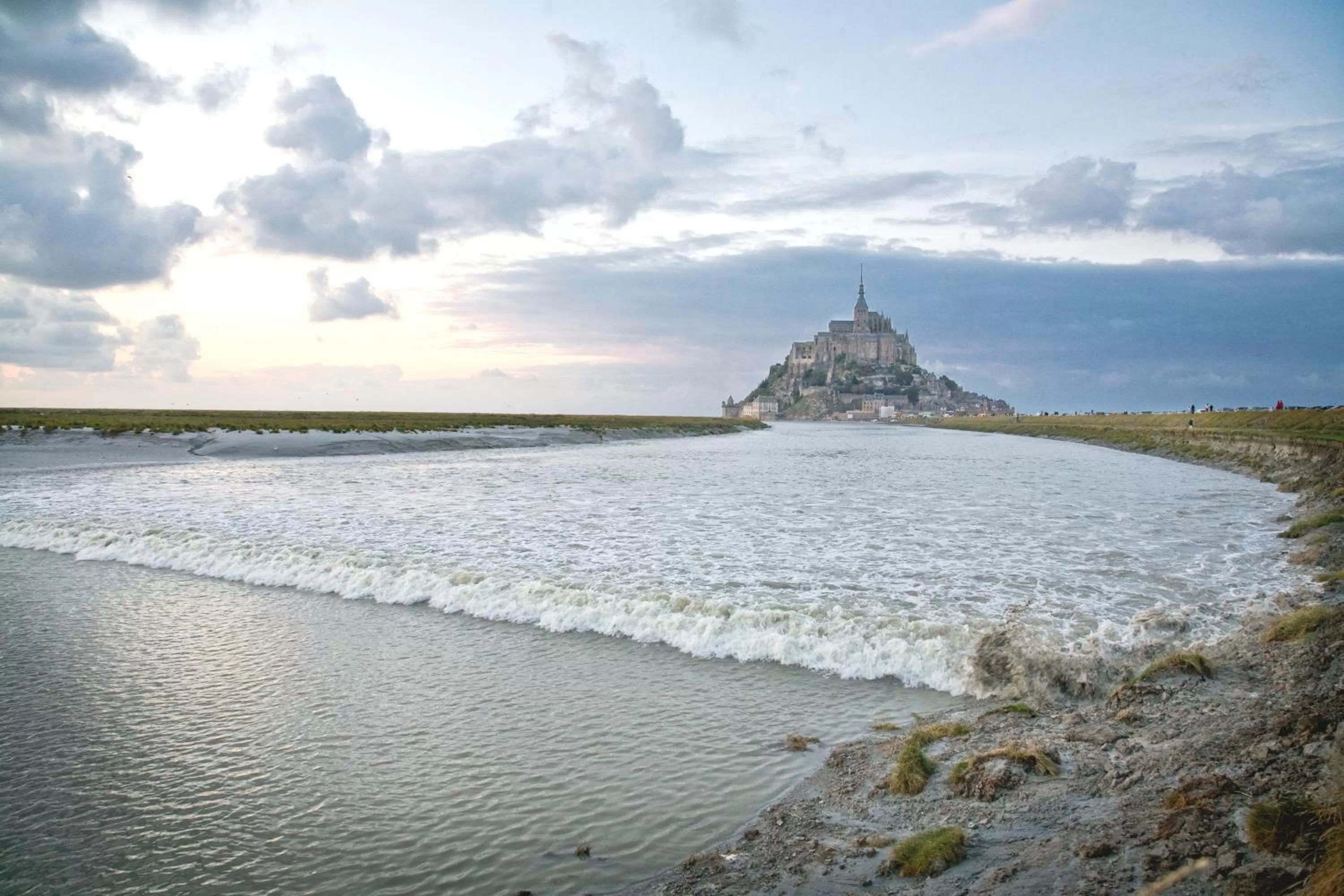 Area and facilities in Best Western Le Moulin de Ducey