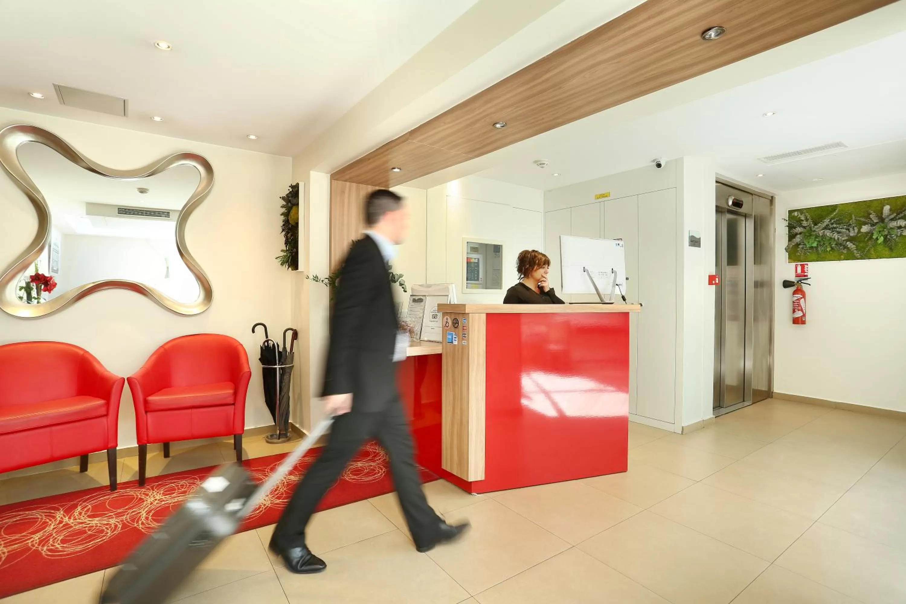 Staff in Le Grand Hôtel de Normandie