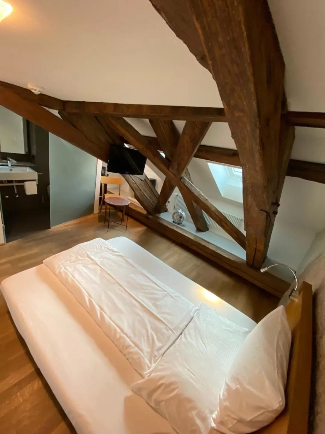 Bed in Hotel Lestelle - self check-in