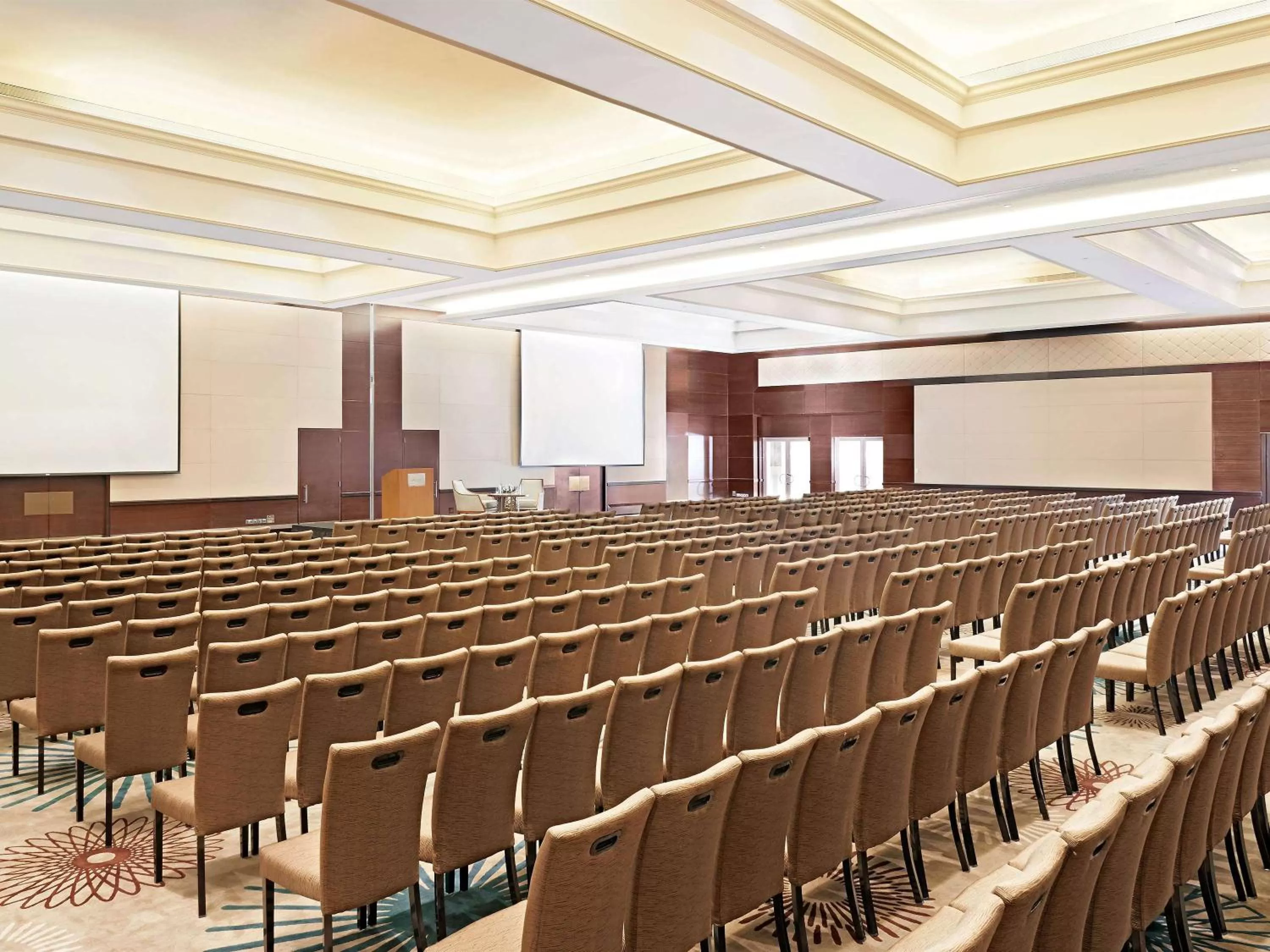 On site in Fairmont The Palm