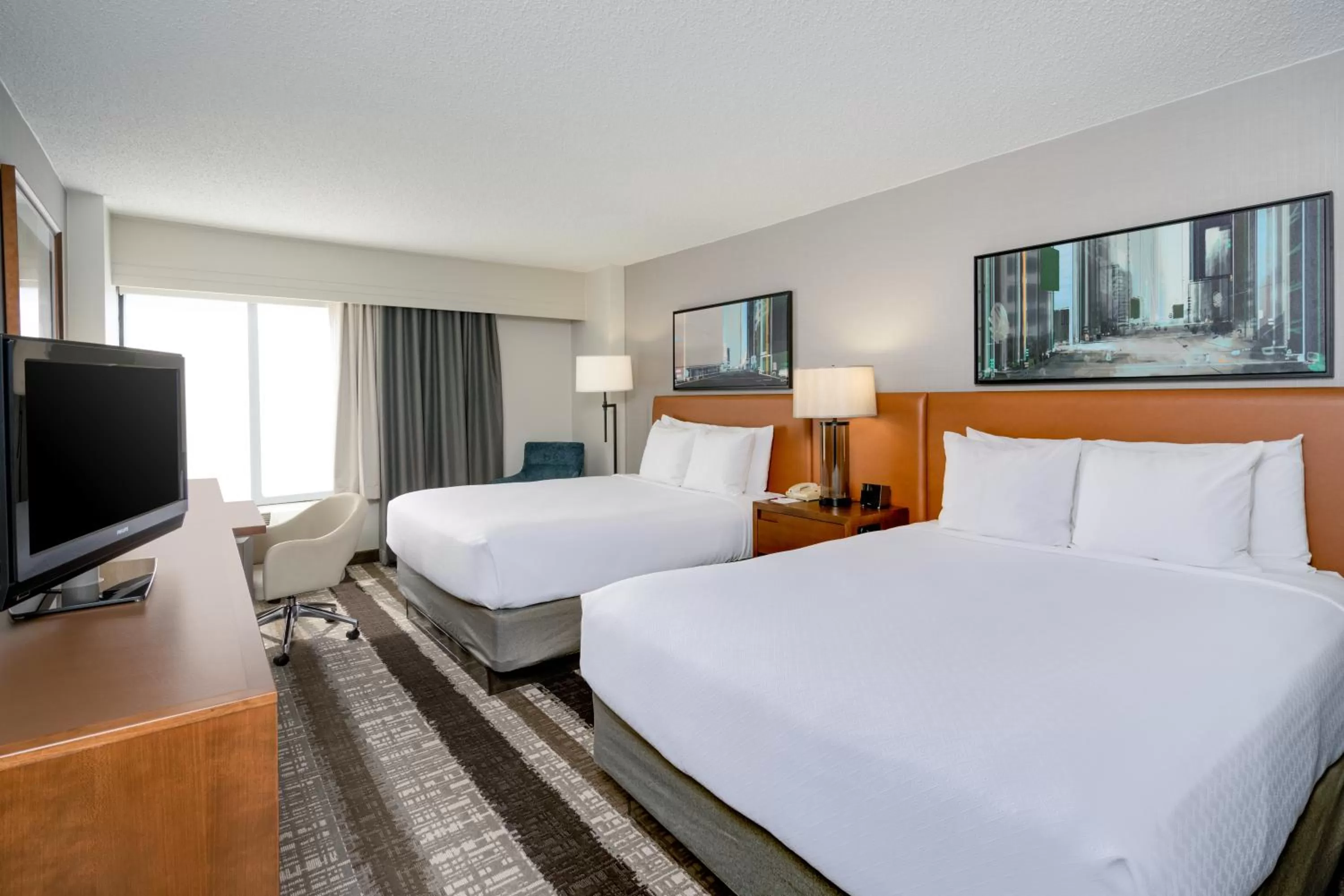 Bed in Crowne Plaza Dulles Airport by IHG