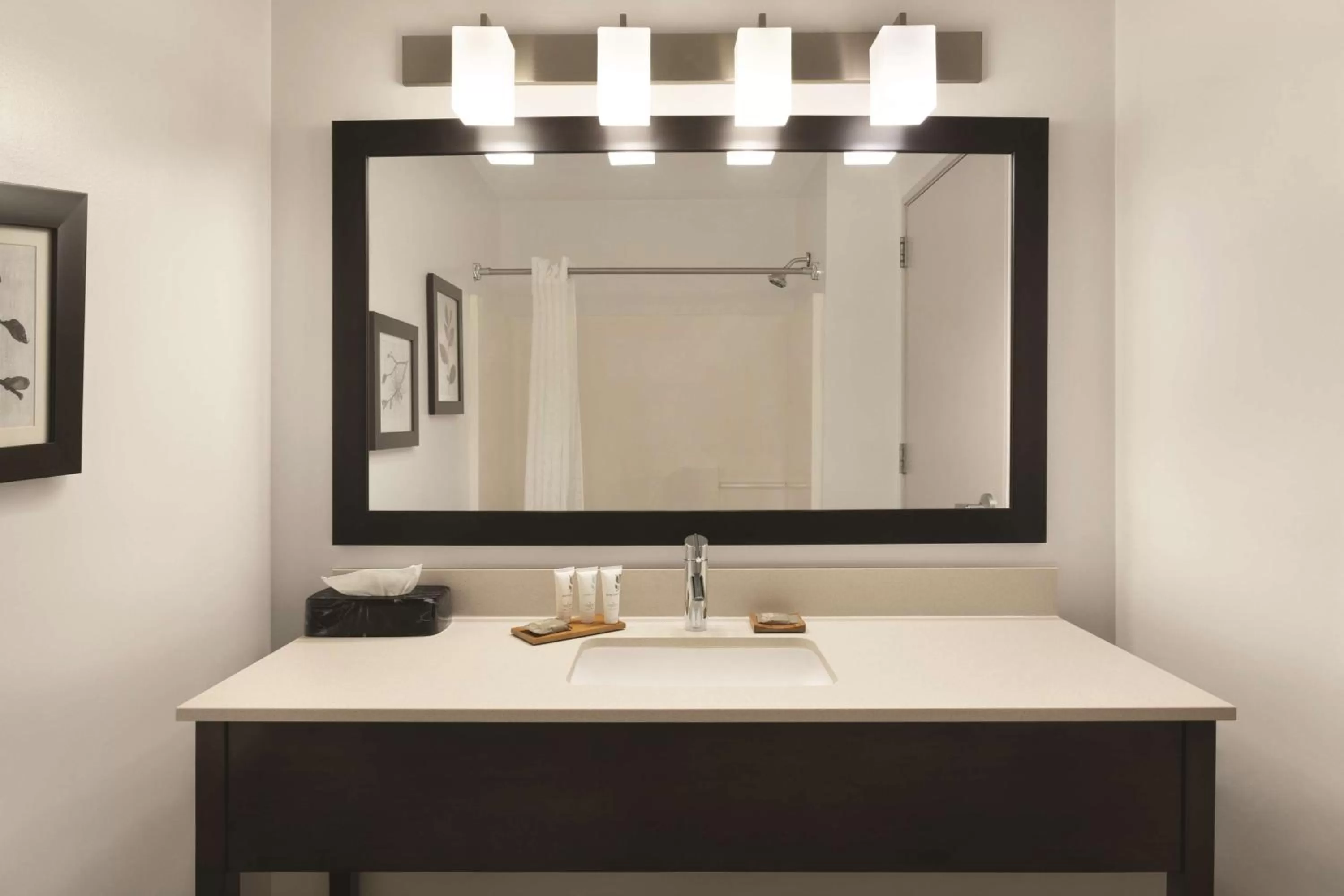 King Studio Suite with Sofa Bed - Non-Smoking in Country Inn & Suites by Radisson, St Charles Historic District