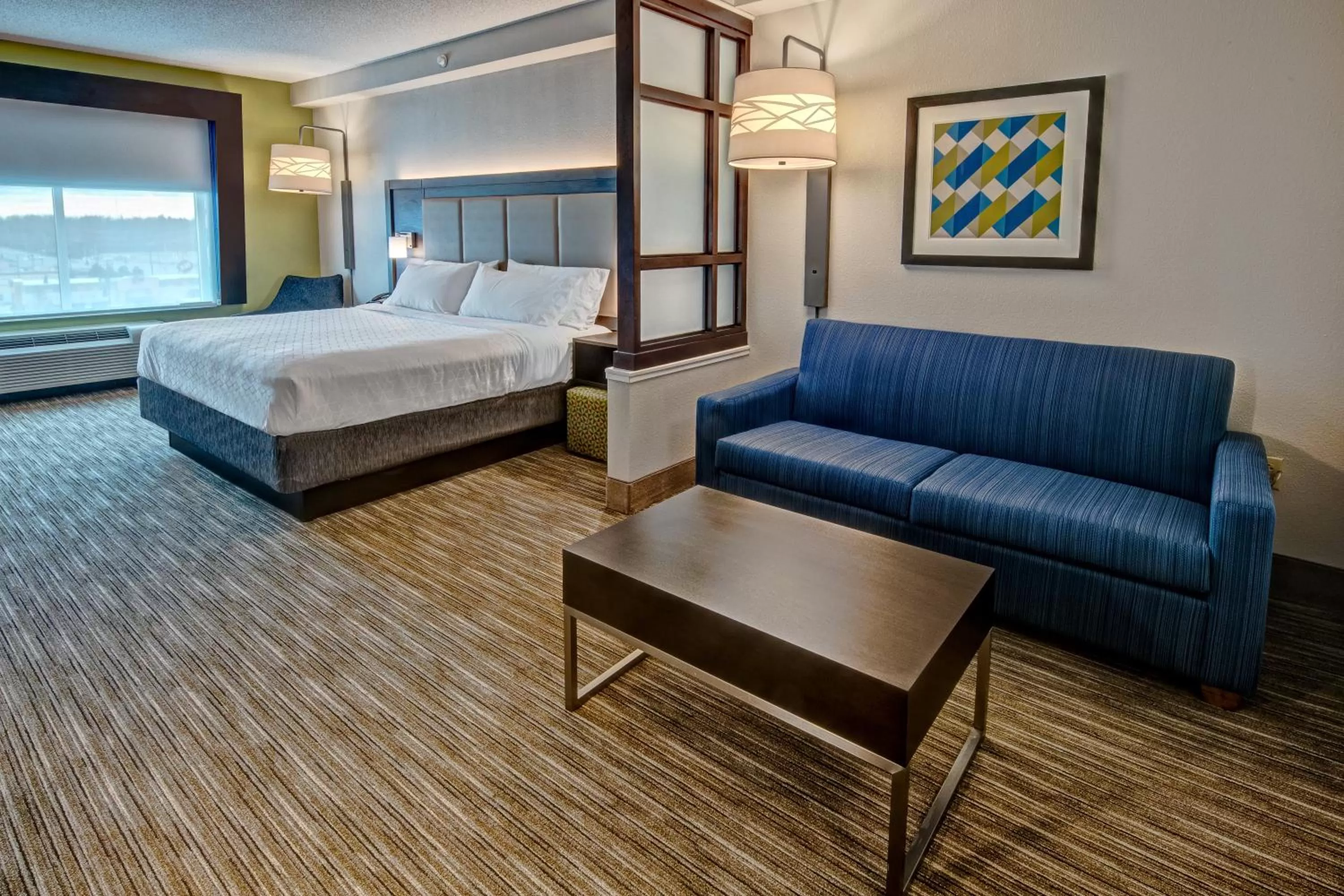 Photo of the whole room, Bed in Holiday Inn Express Hotel & Suites Jackson Northeast by IHG