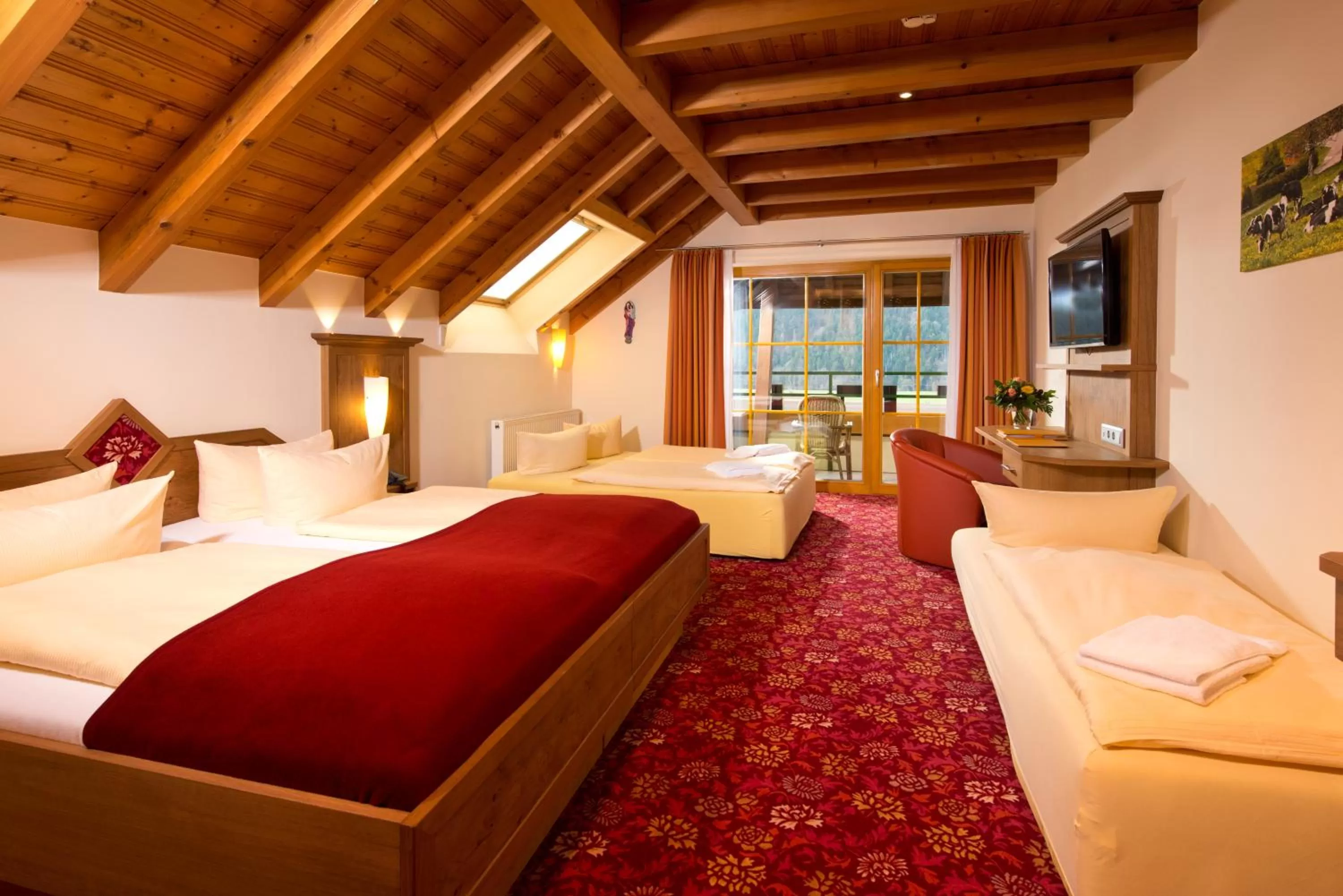 Photo of the whole room, Bed in Silberkönig Schwarzwald Hotel & Restaurant Ringhotel