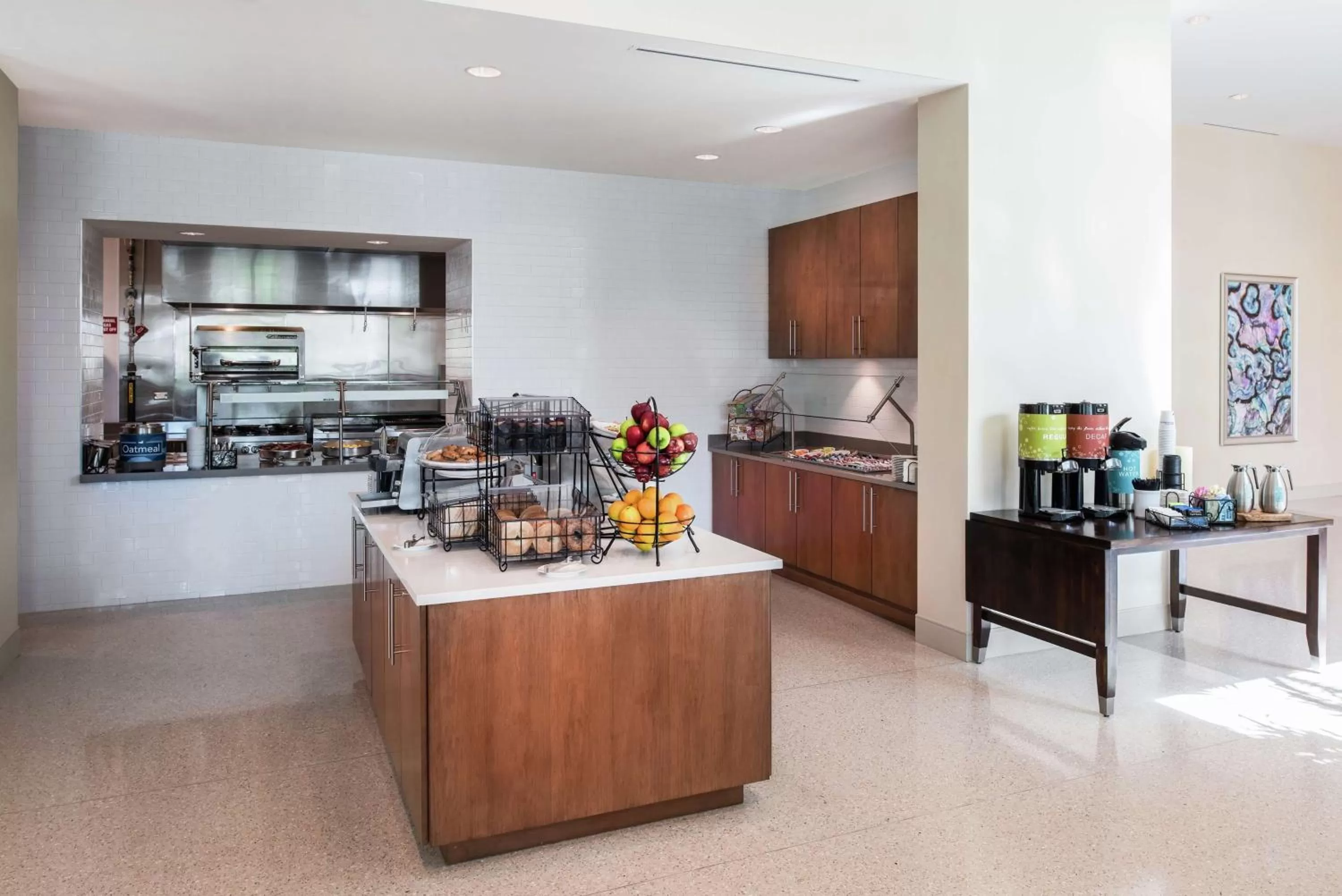 Dining area in Hilton Garden Inn Miami Dolphin Mall