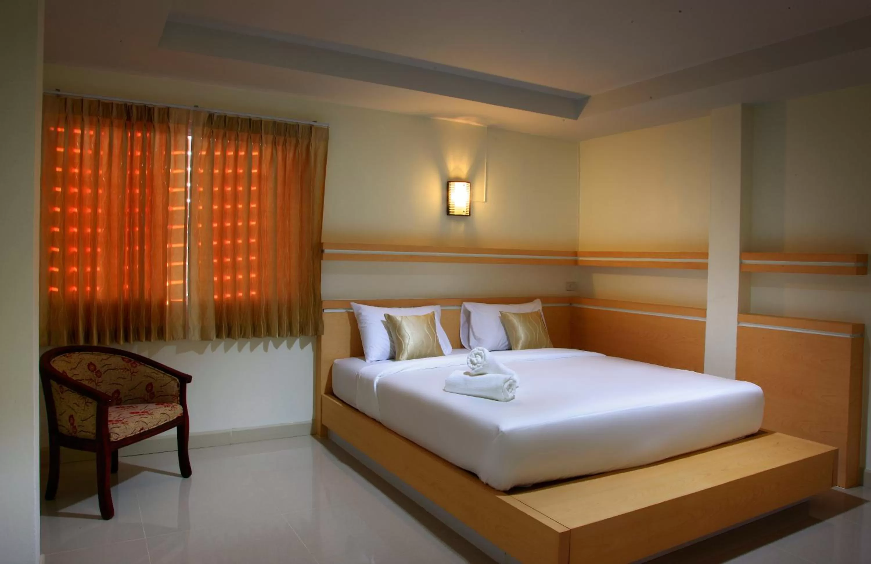 Bedroom, Bed in Baan Sanpoom