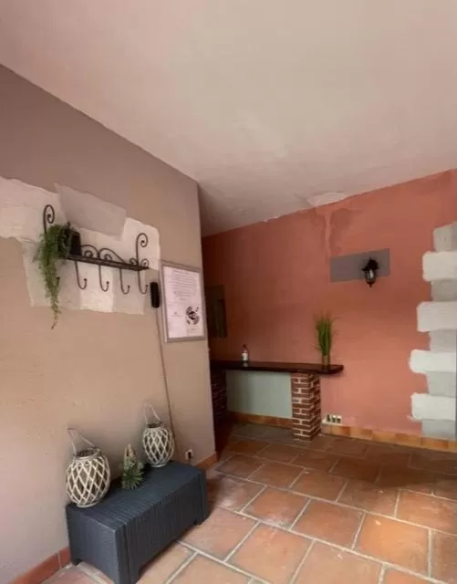 Swimming pool in Logis Hotel Restaurant Le Domaine de la Régalière