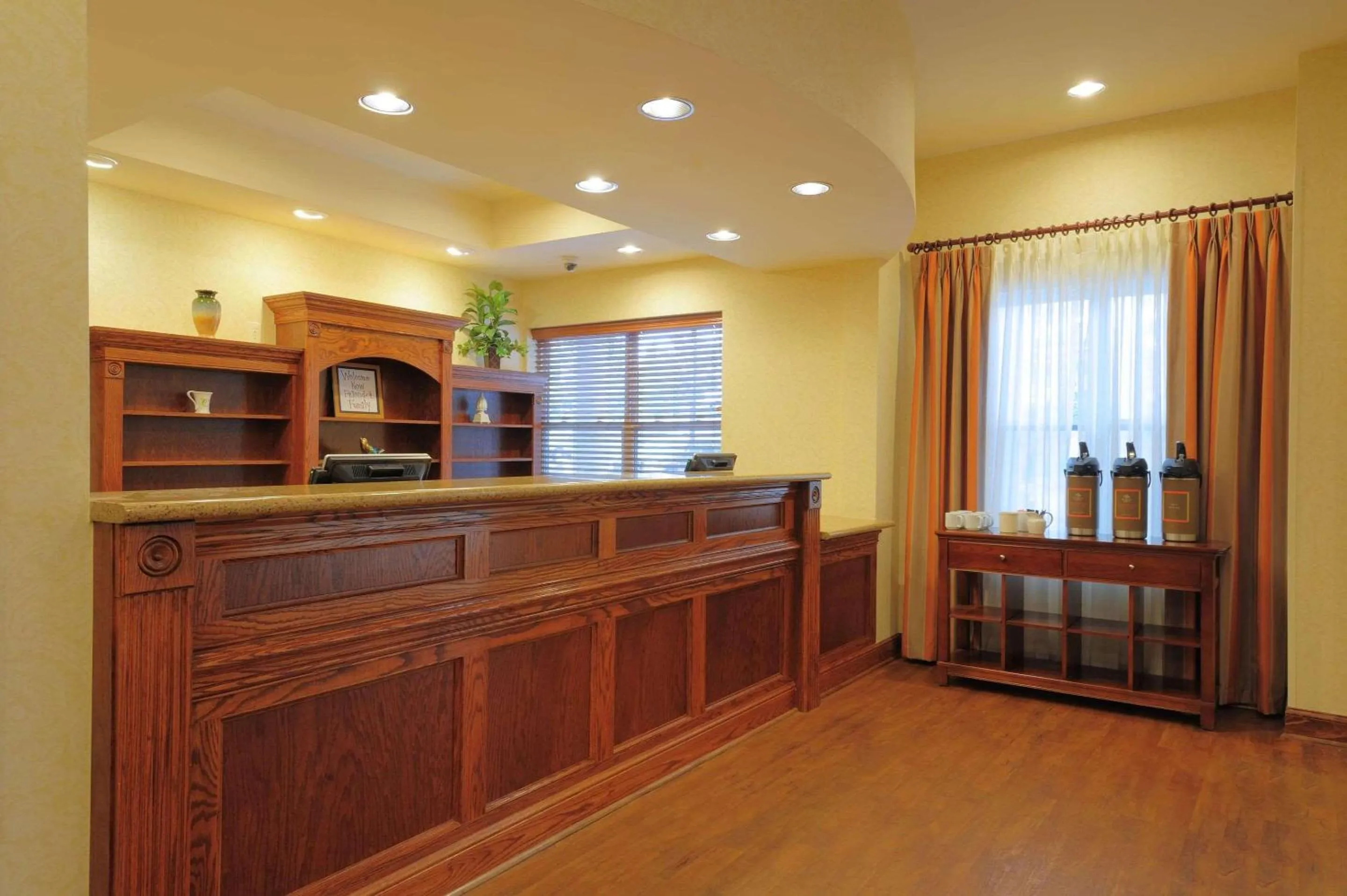 Lobby or reception in Country Inn & Suites by Radisson, Columbia at Harbison, SC