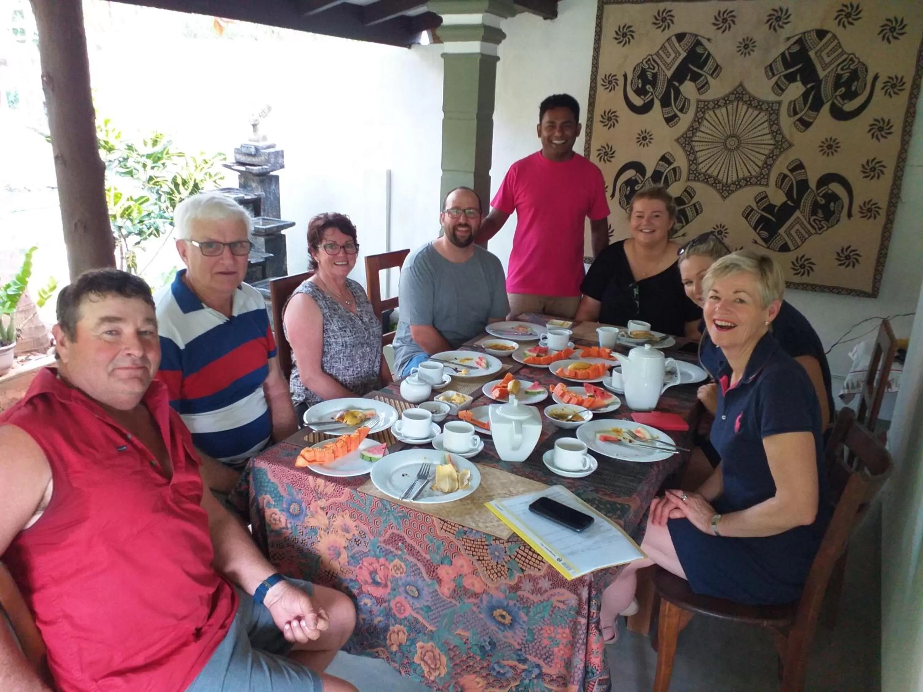 Restaurant/places to eat in Green Wood Villa Negombo