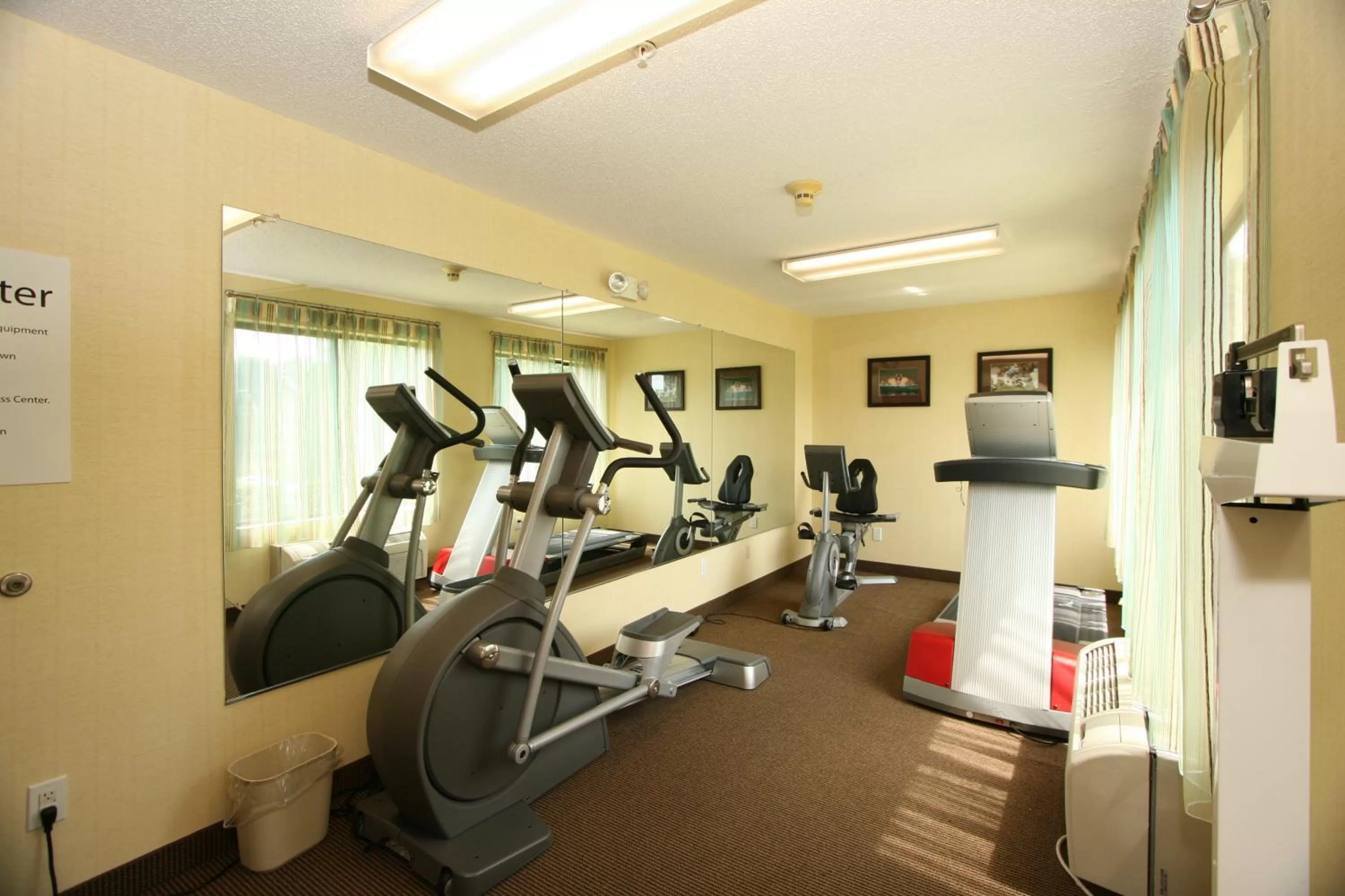 Fitness centre/facilities in Country Inn & Suites by Radisson, Shelby, NC