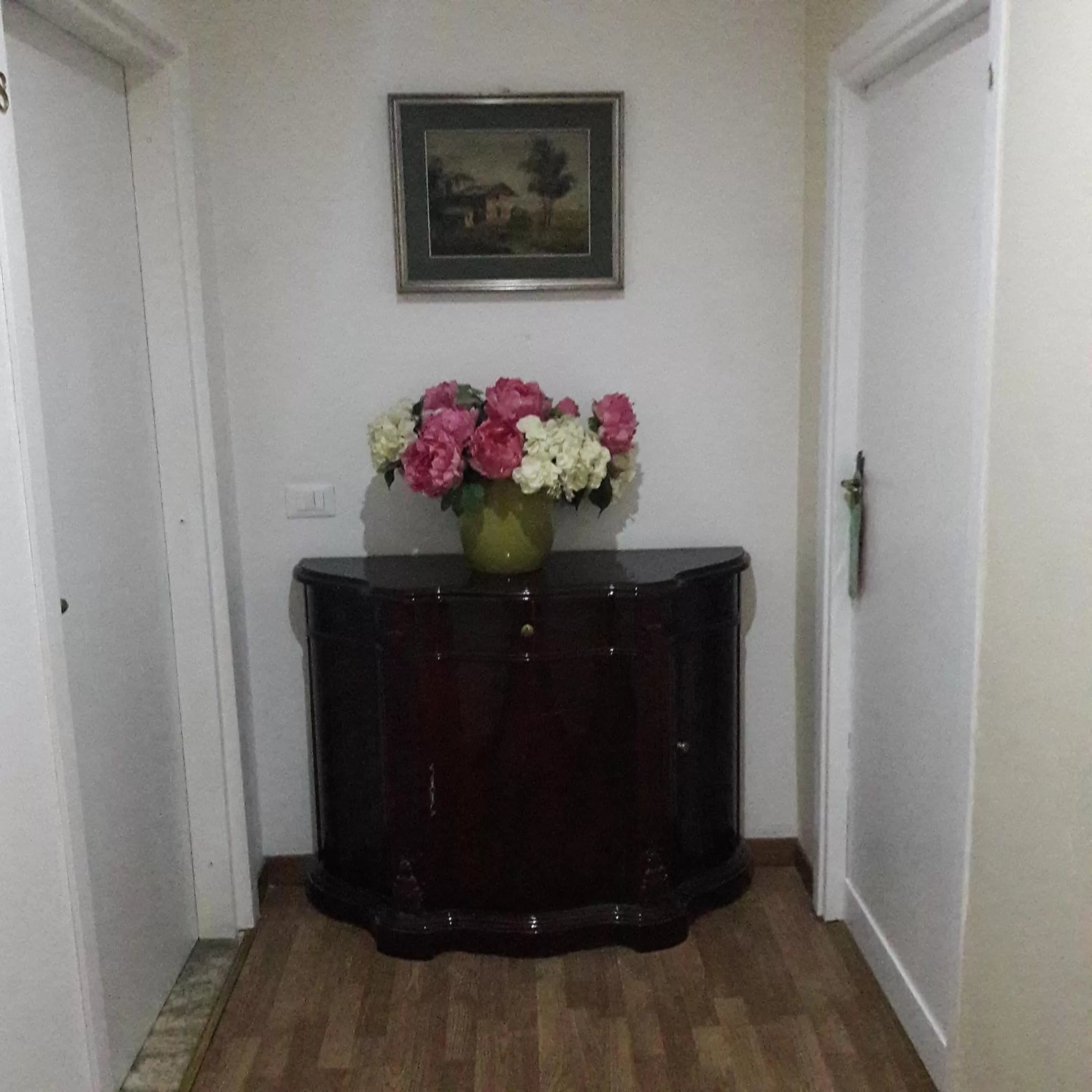 Decorative detail in Hotel Mimosa Pantheon