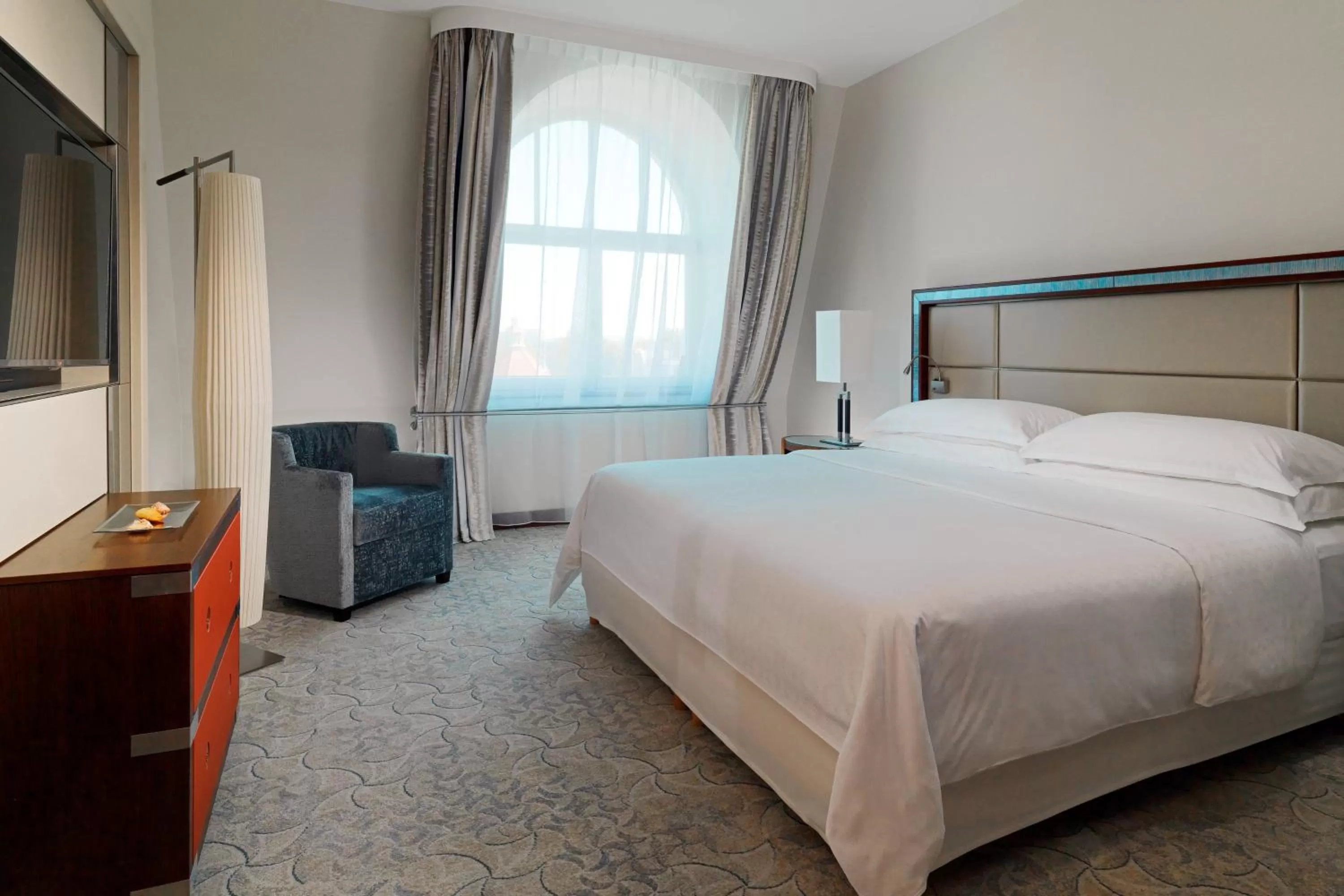 Photo of the whole room, Bed in Sheraton Sopot Hotel