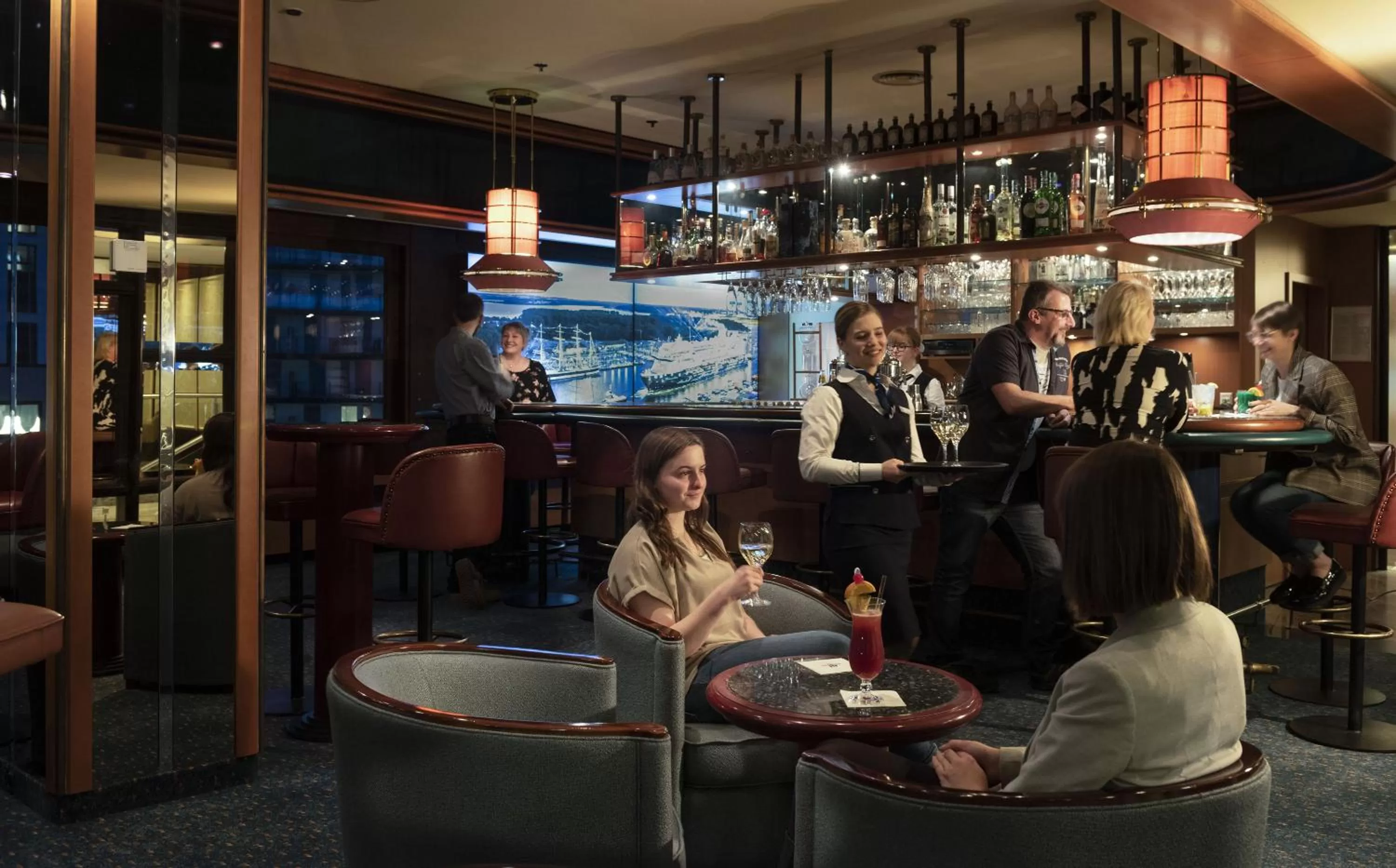 Lounge or bar in Maritim Strandhotel Travemünde
