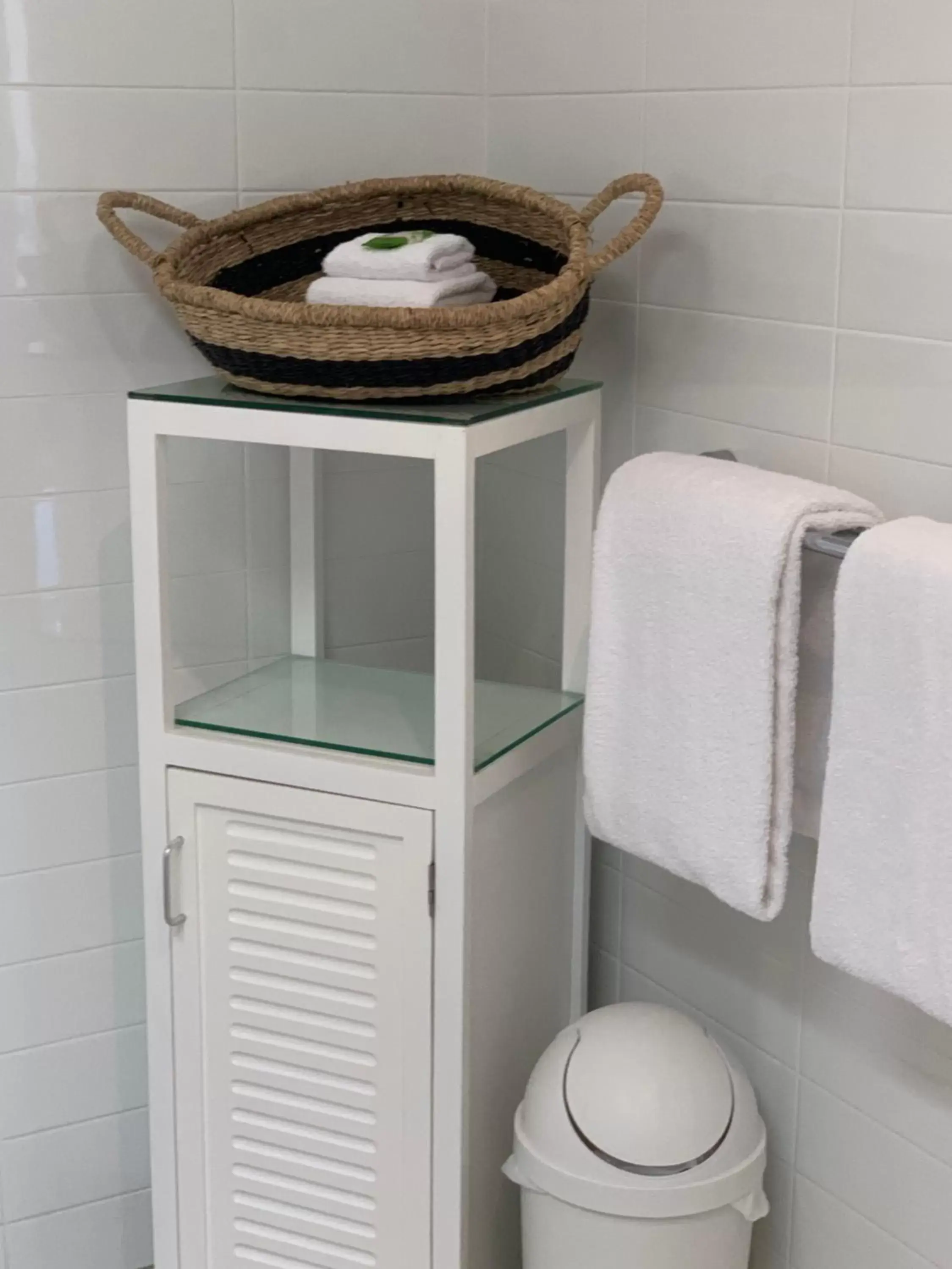 Two-Bedroom Apartment with Water View in Metzo Noosa Resort Two-Bedroom Apartment with Water View in Metzo Noosa Resort