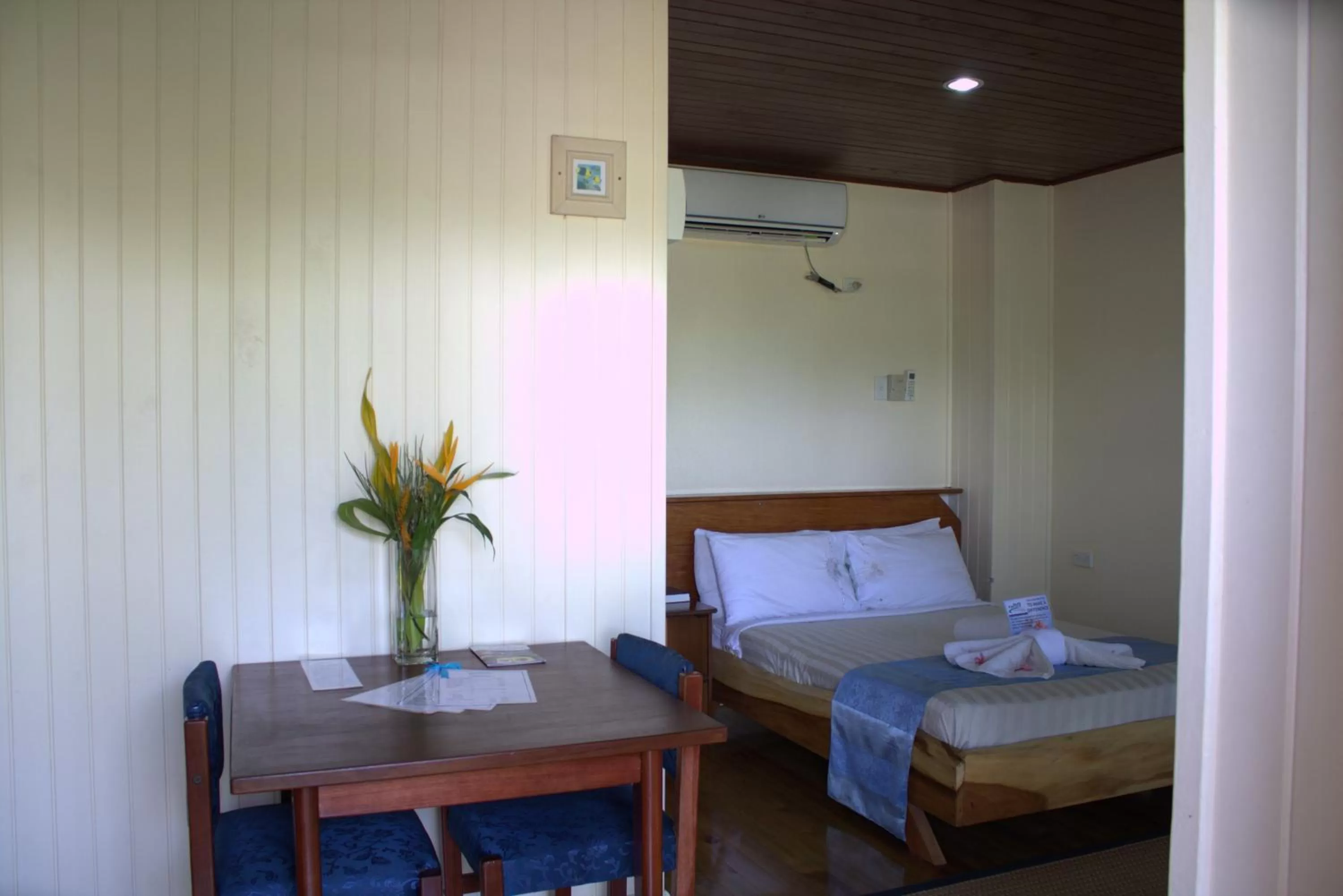 Bed in Rapopo Plantation Resort