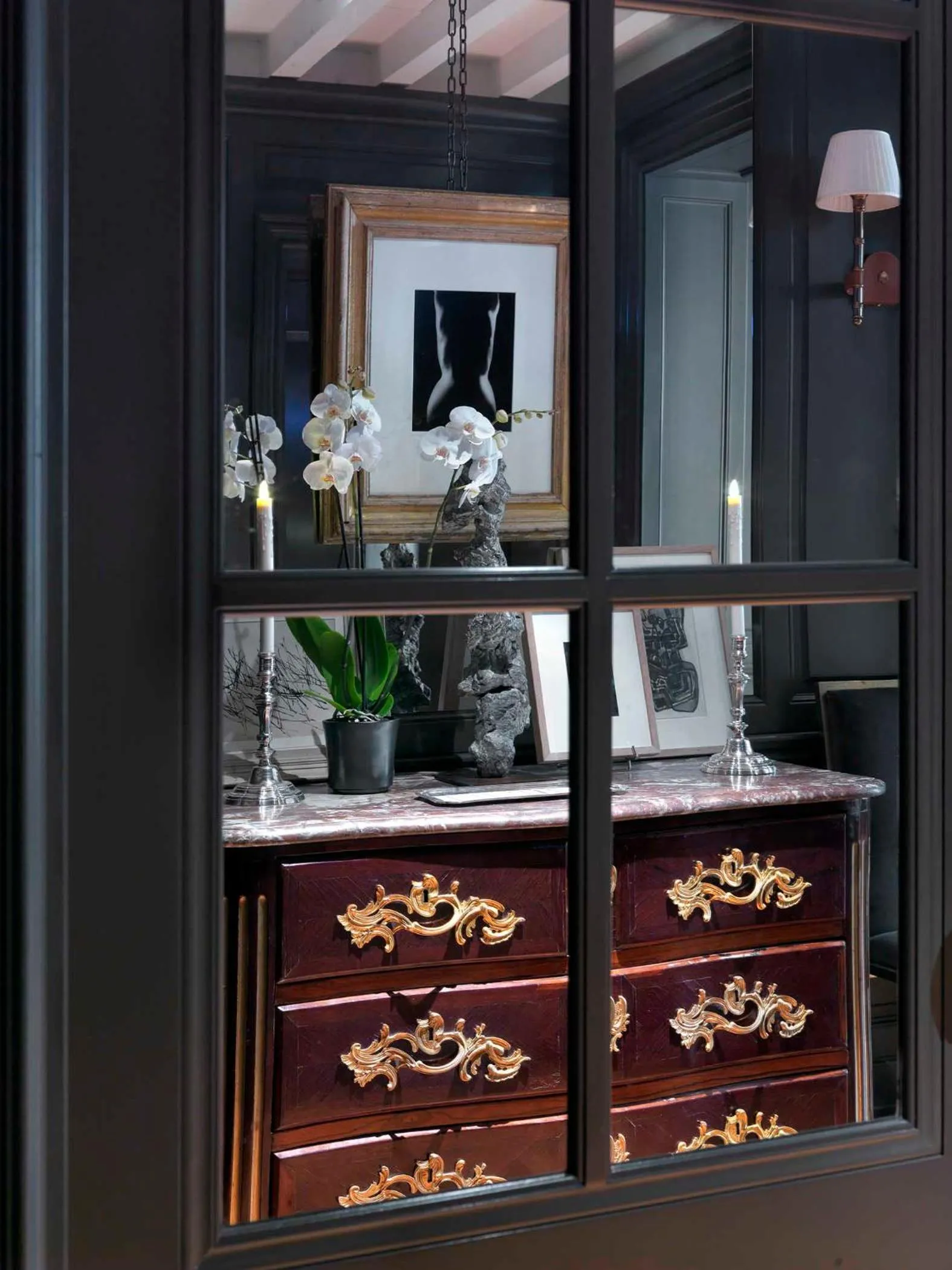 Decorative detail in MARQUIS Faubourg Saint-Honoré - Small Luxury hotels of the World