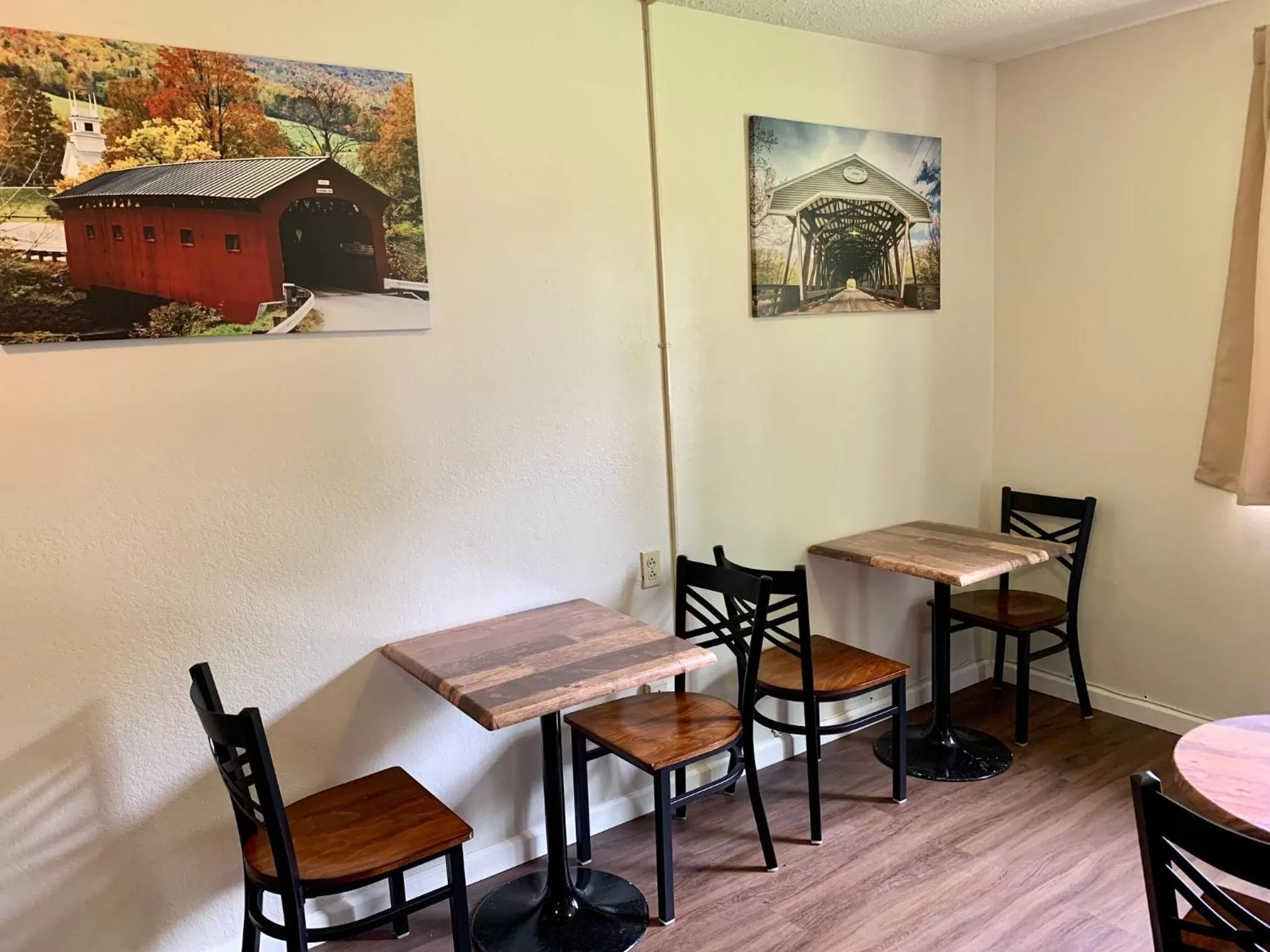 Breakfast in The Covered Bridge Inn