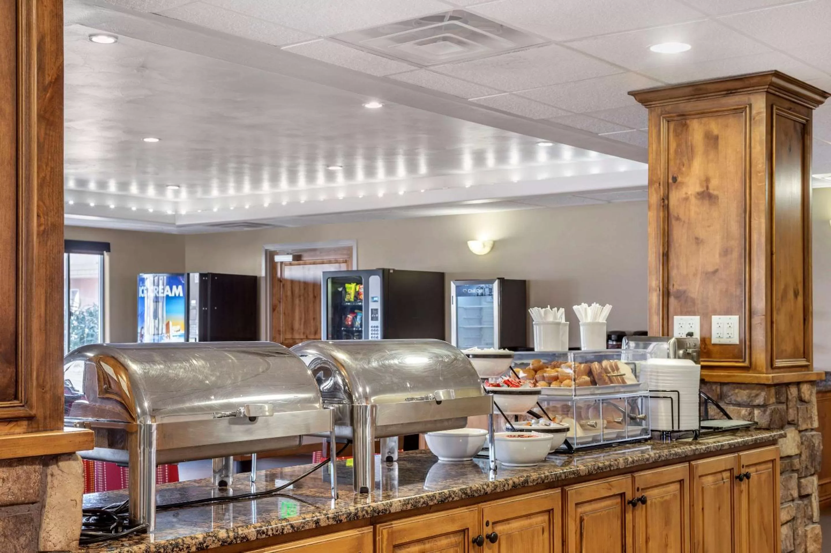 Restaurant/Places to Eat in Comfort Inn at Convention Center Saint George