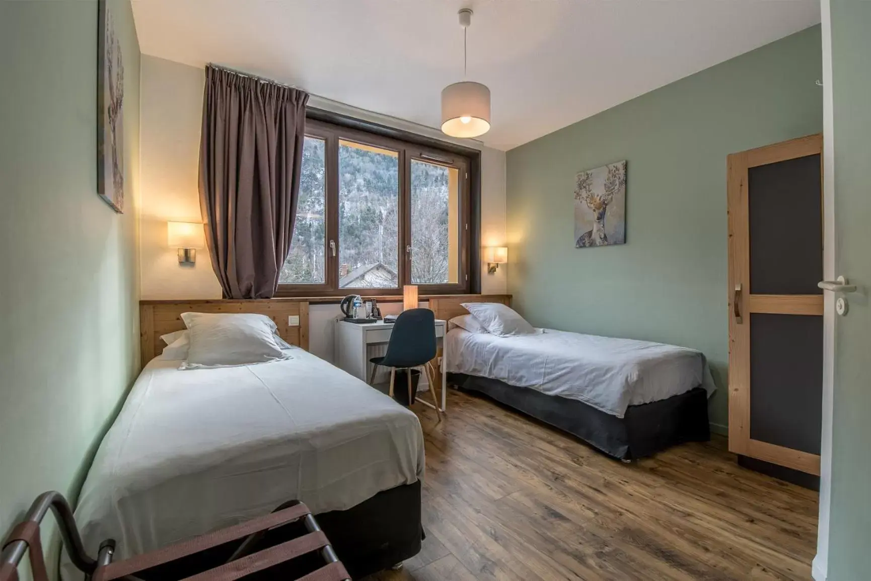 Standard Twin Room in Hôtel Le Marintan Standard Twin Room in Hôtel Le Marintan