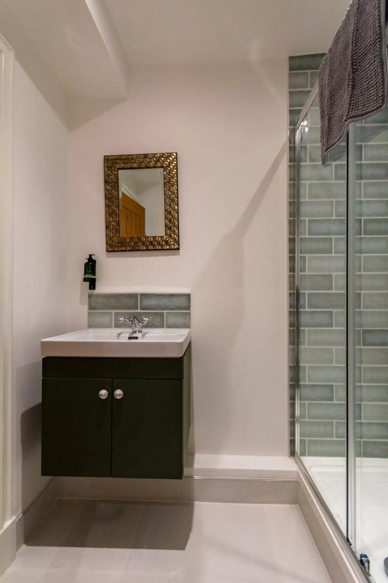 Shower, Bathroom in The Clockhouse Bewdley