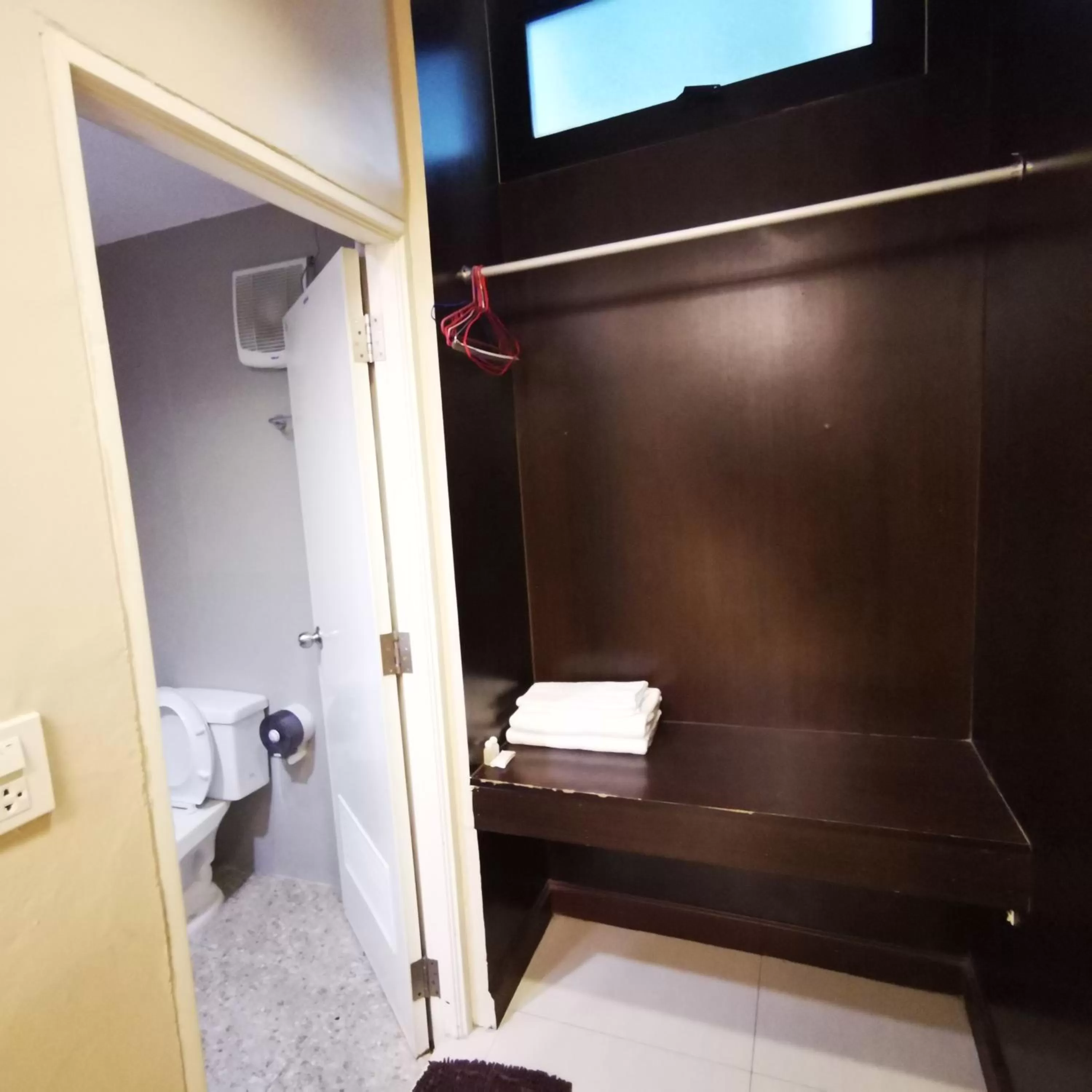 Bathroom in KKinn South Pattaya