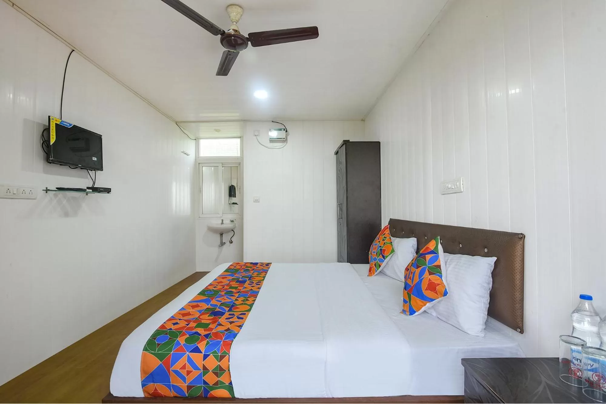 Bedroom, Bed in FabExpress Vincy Place, Mandrem Beach