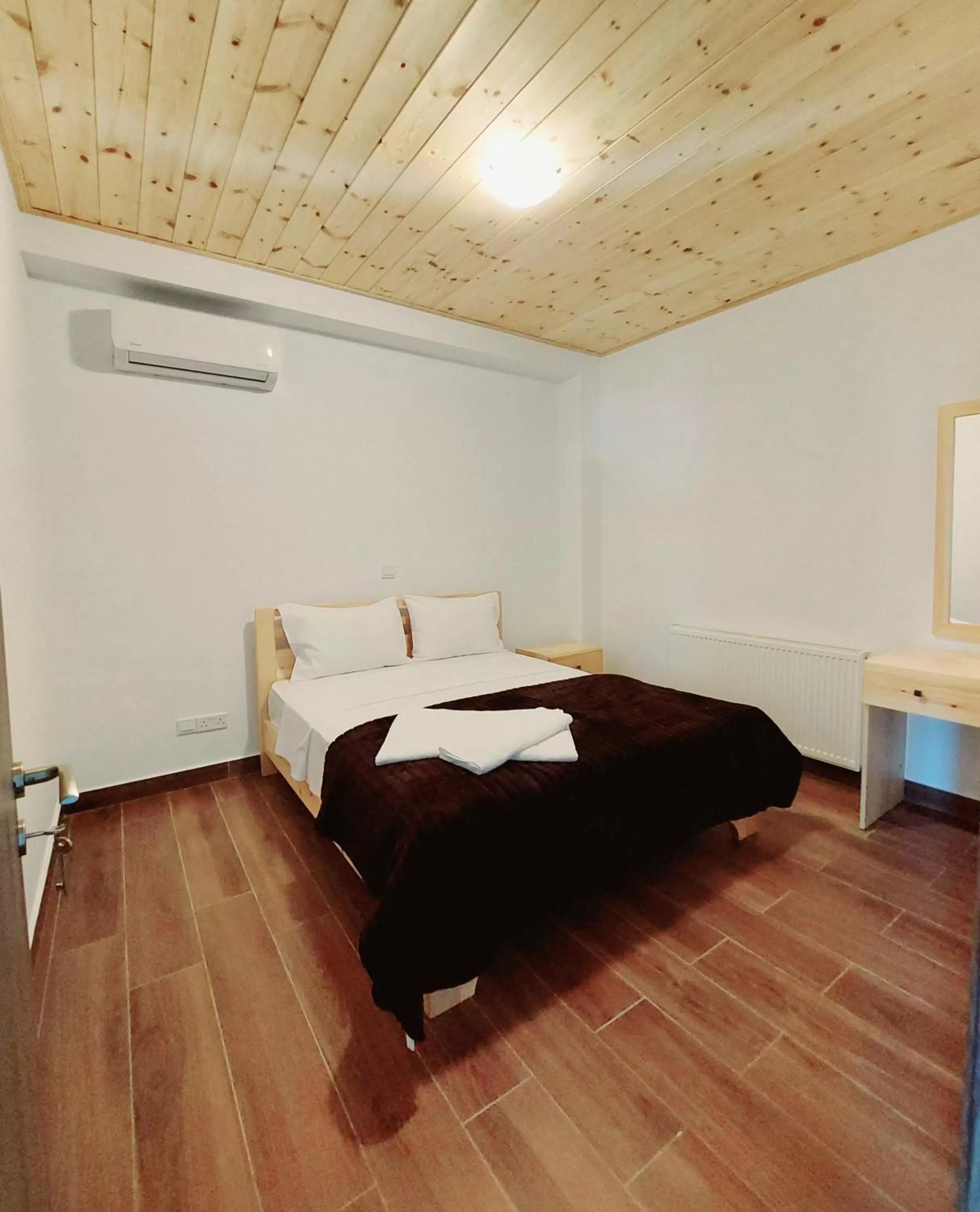 Bedroom, Bed in Agros Green Valley Suites
