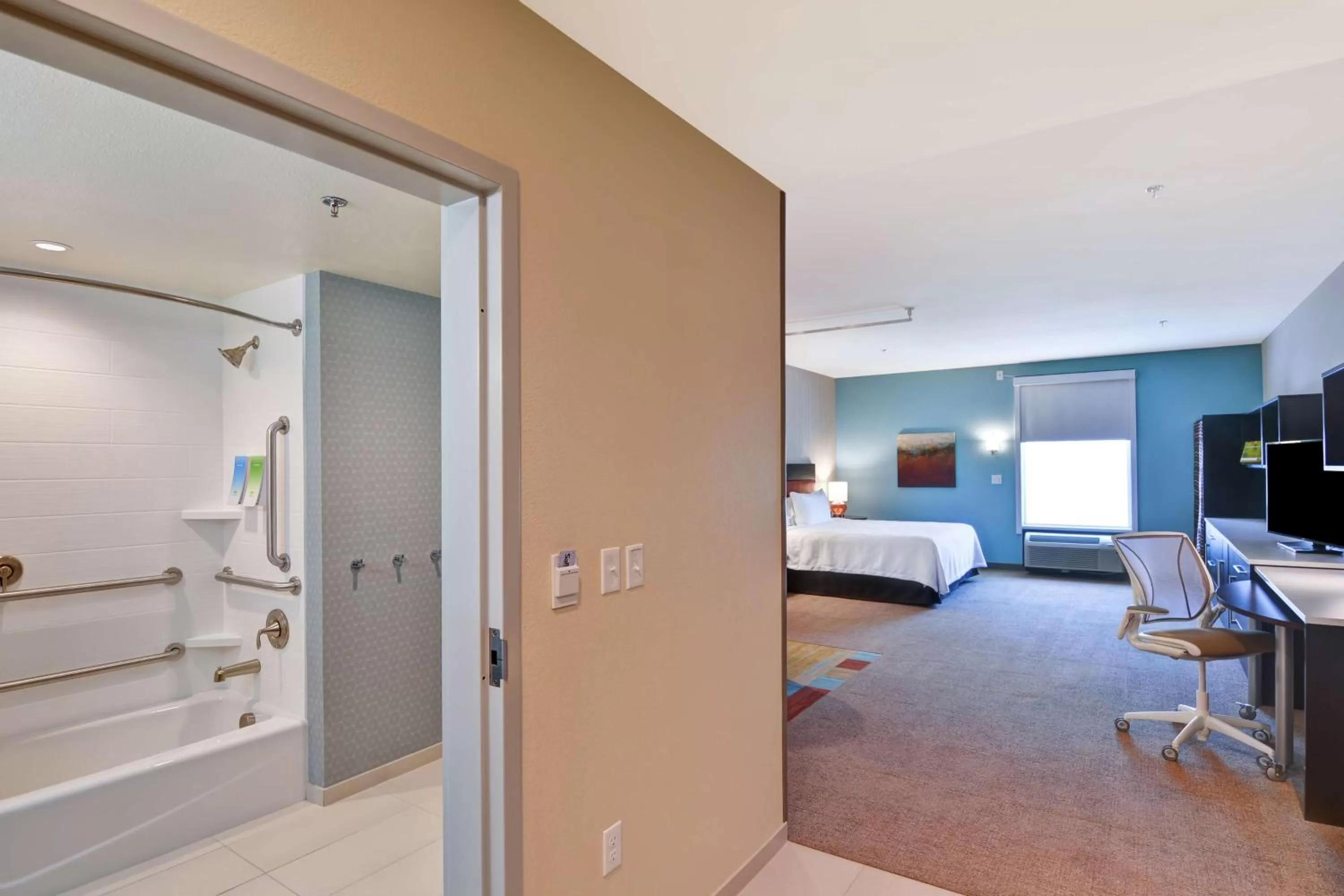 Bedroom, Bed in Home2 Suites By Hilton Las Vegas Strip South