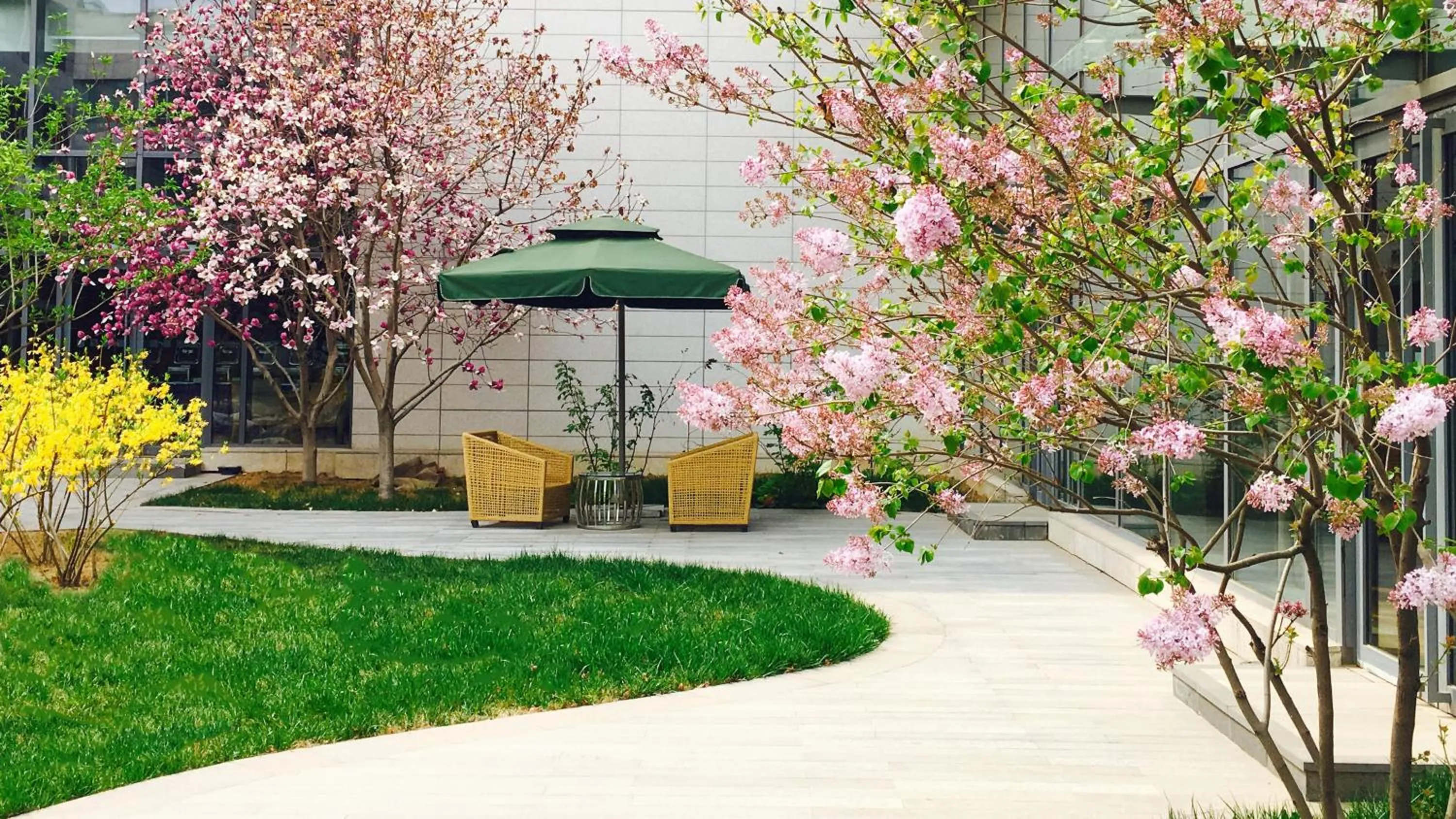 Property building in Holiday Inn Beijing Shijingshan Parkview by IHG