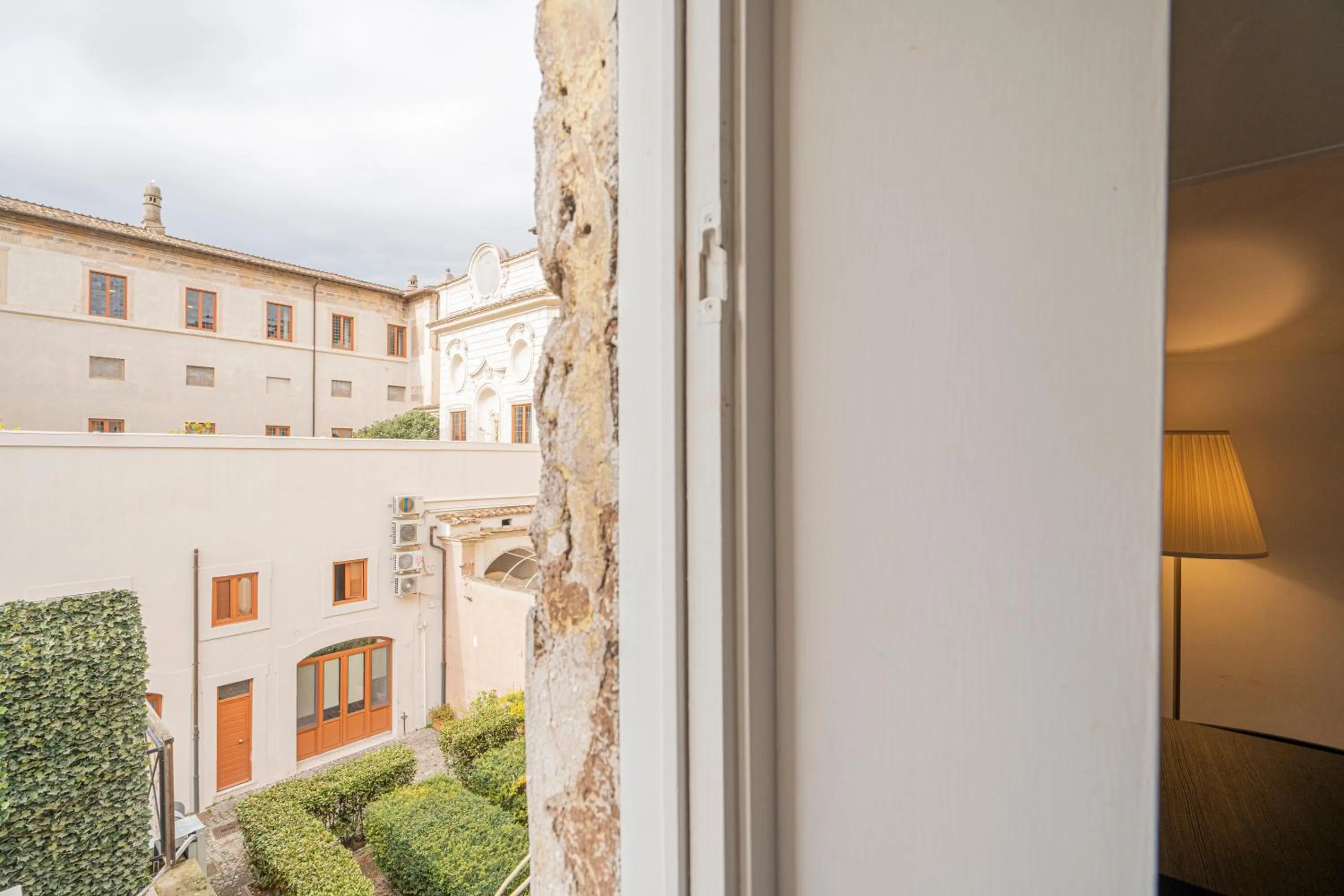 View (from property/room) in Campo de' Fiori 34