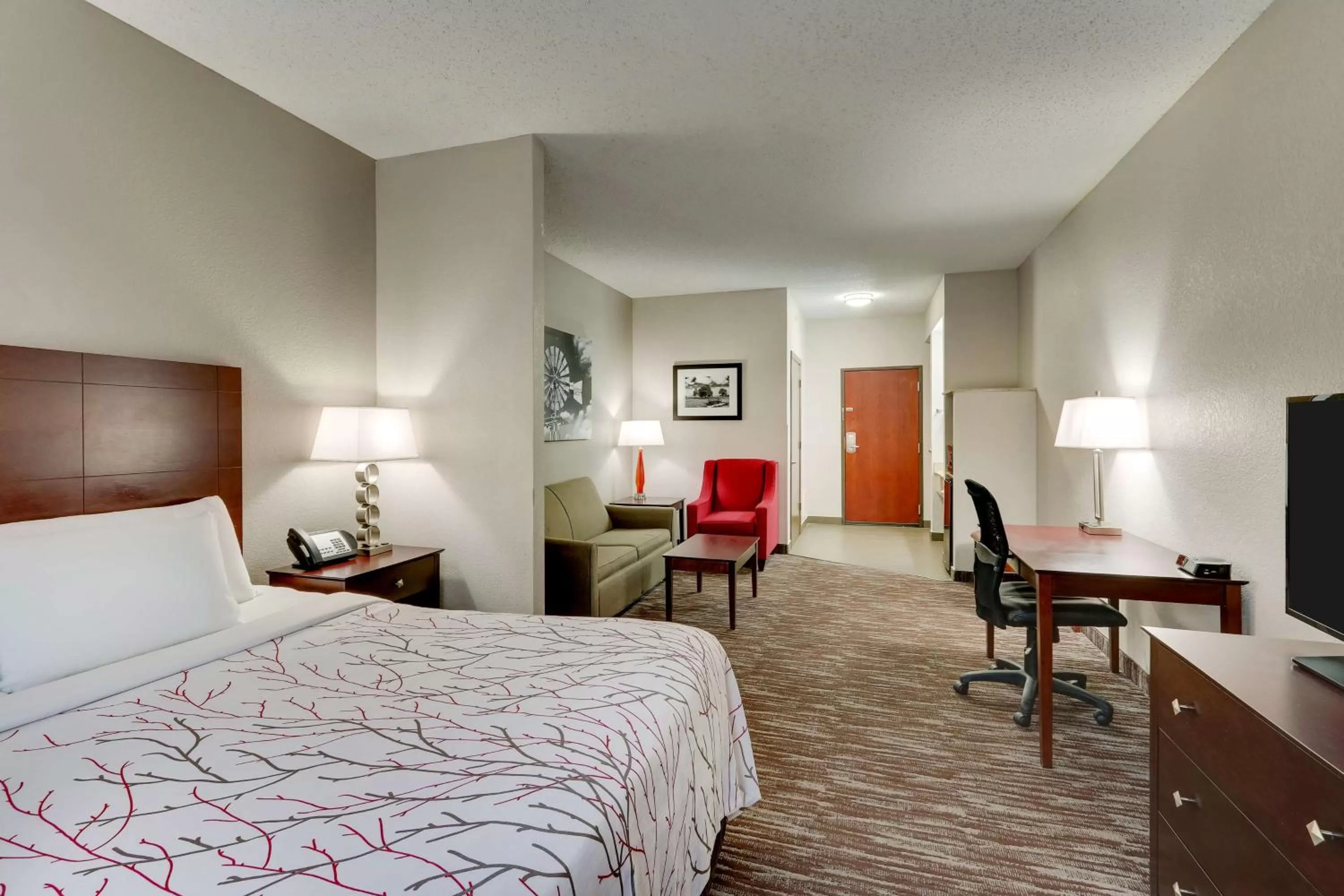 Photo of the whole room, Bed in Best Western Plus University Inn & Suites