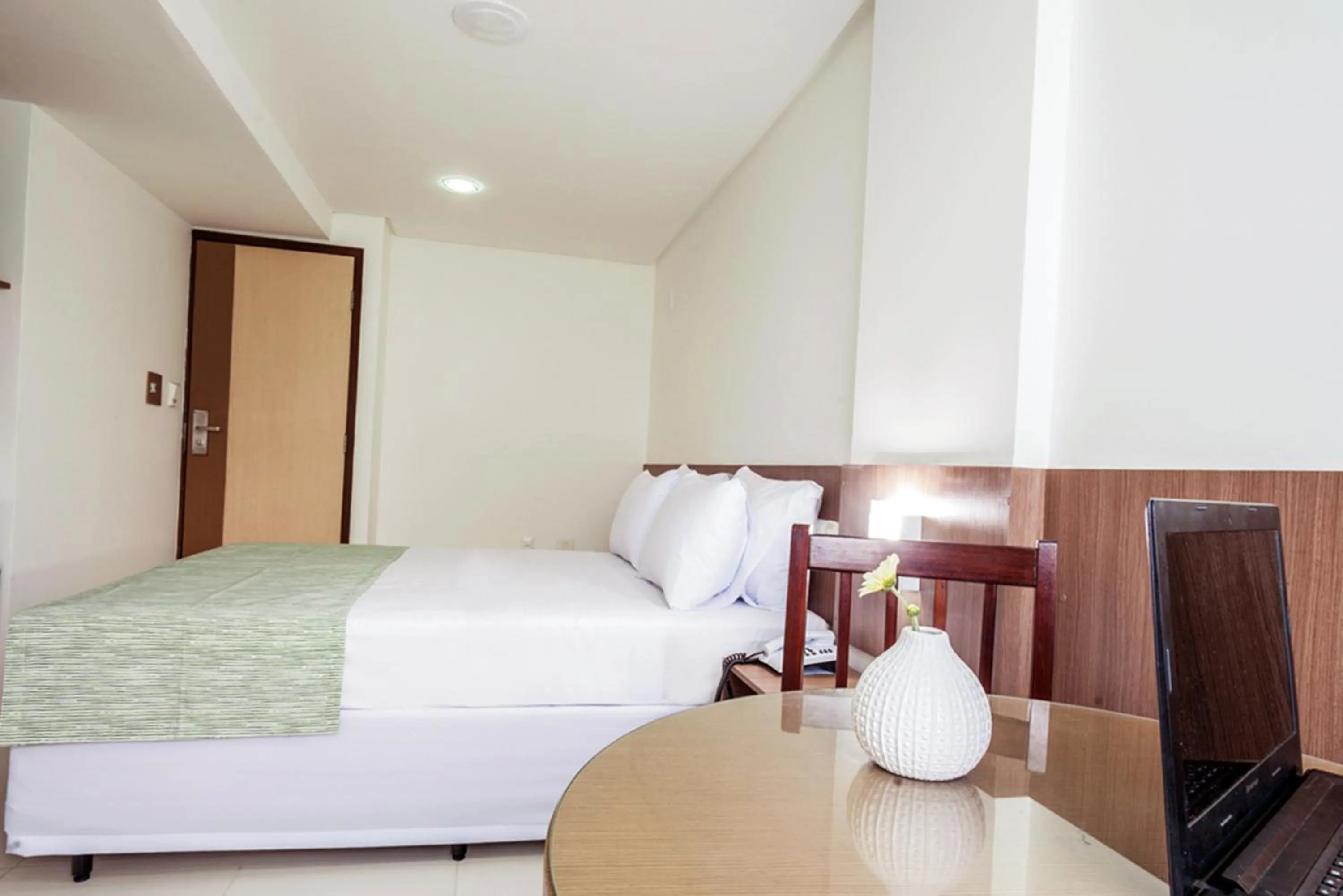 Bedroom, Bed in João Pessoa Hplus Beach