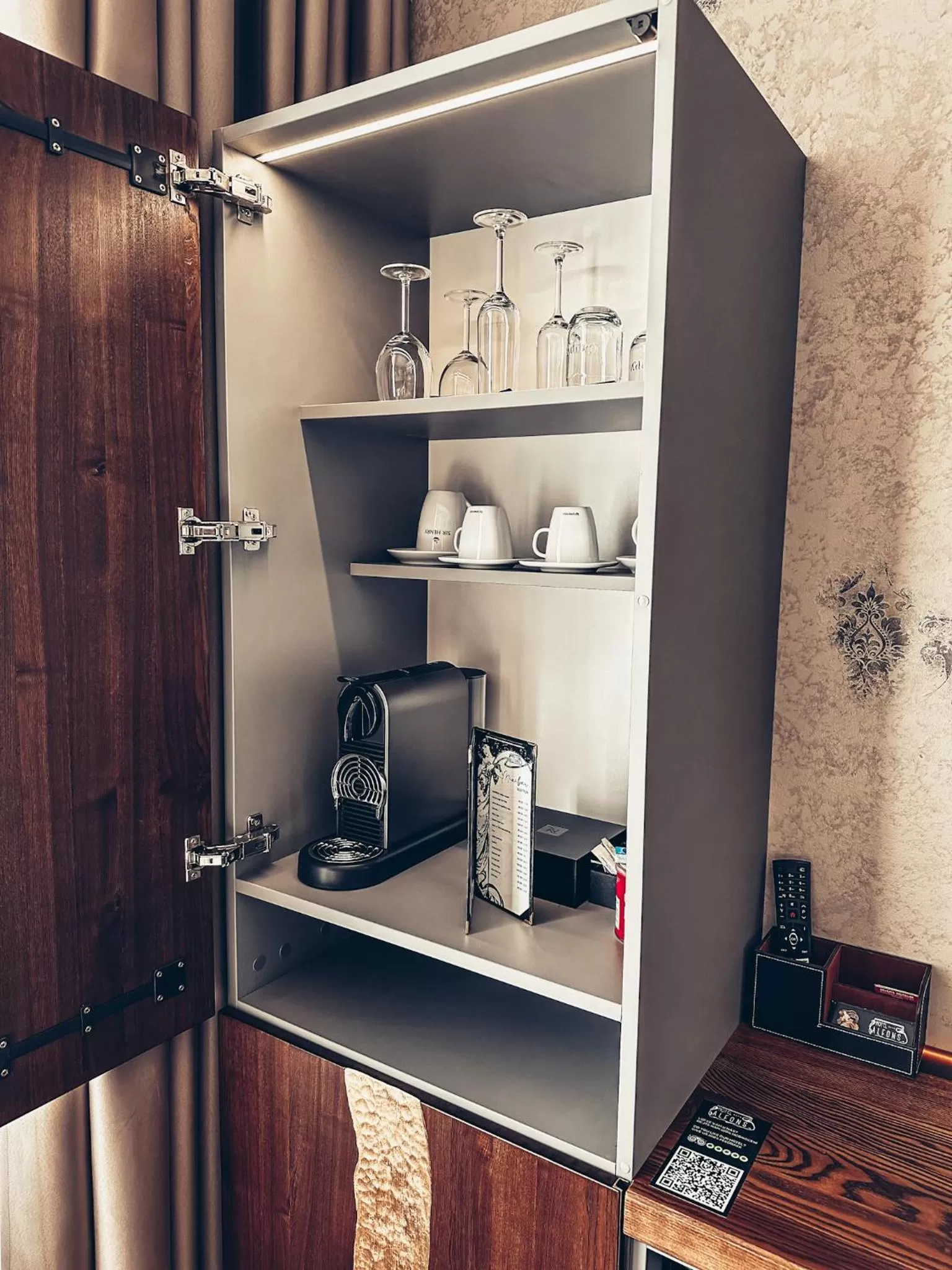 oven in Alfons Boutique Hotel