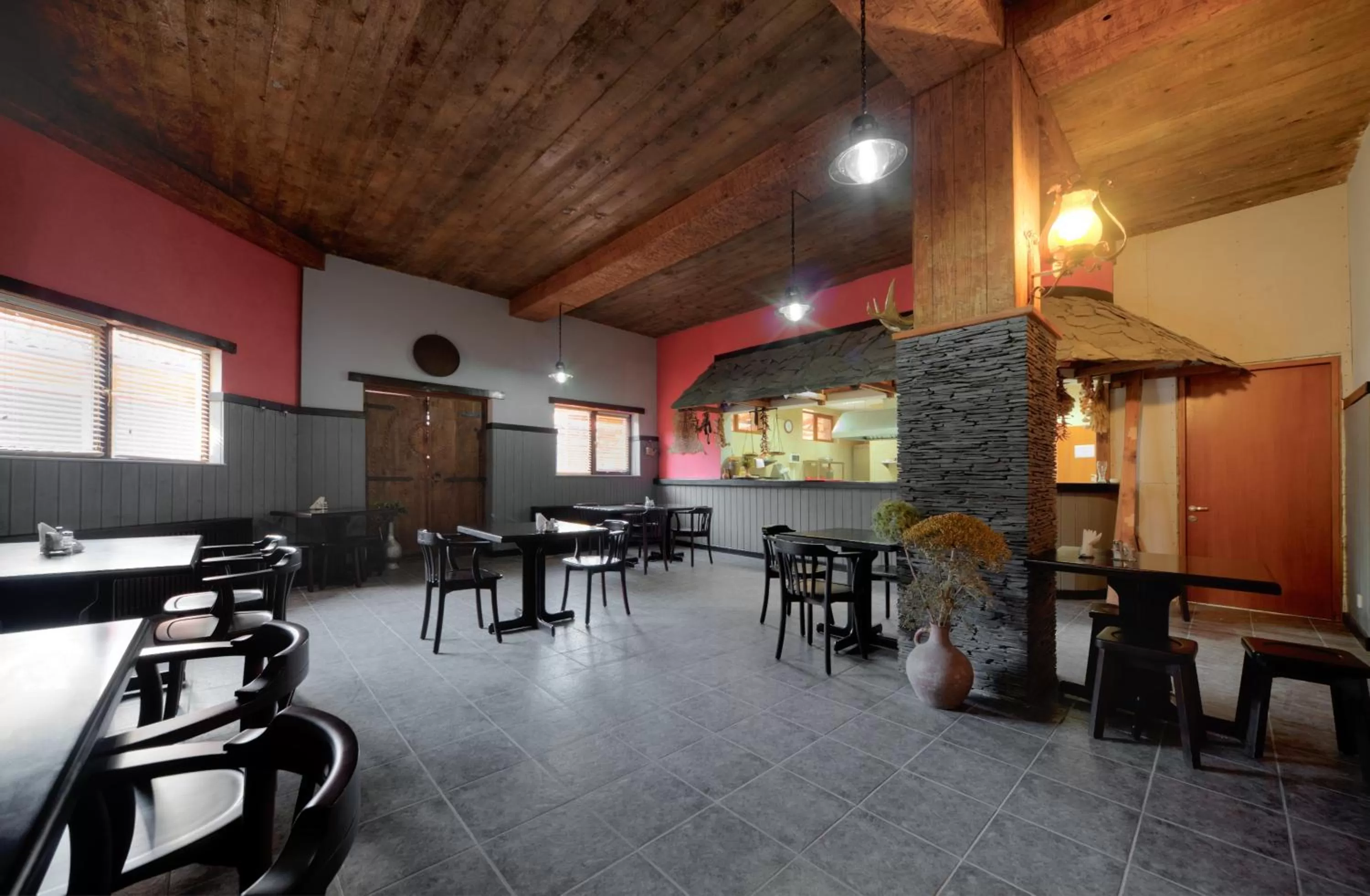 Restaurant/places to eat in Kopala Tskneti Hotel