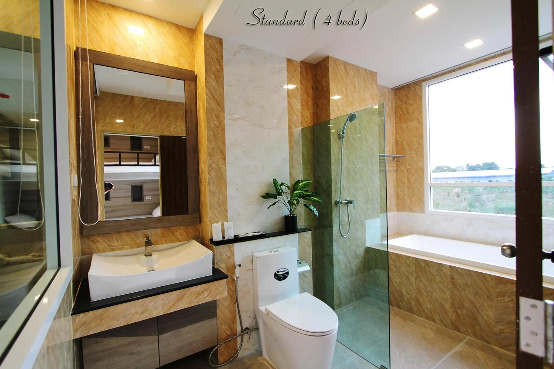 Bathroom in The Contrast i Hotel