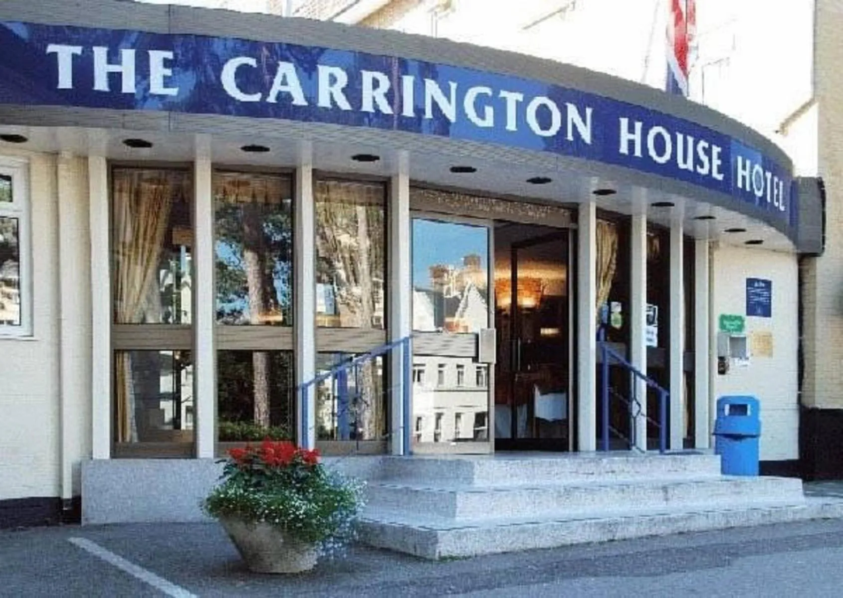 Facade/entrance in Carrington House Hotel