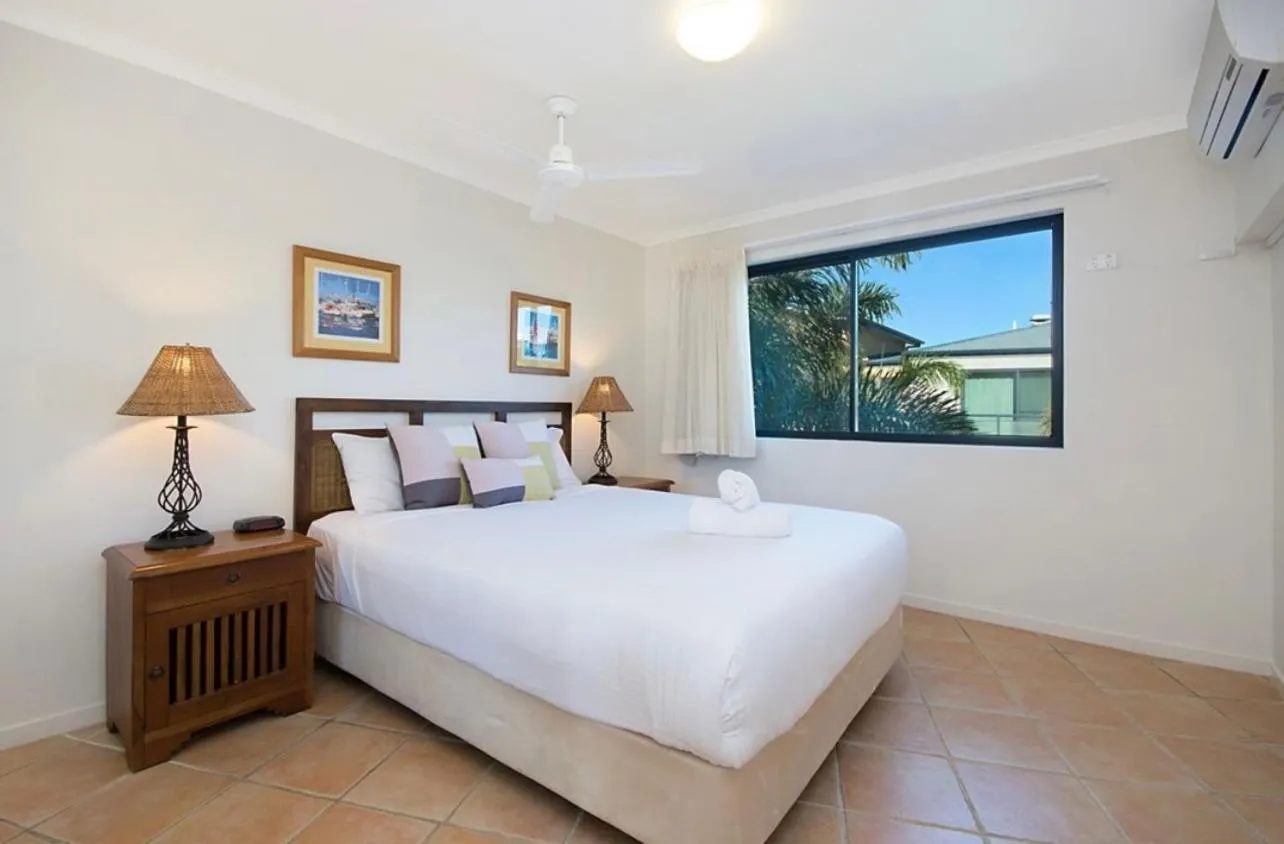 Bedroom, Bed in The Cove Yamba