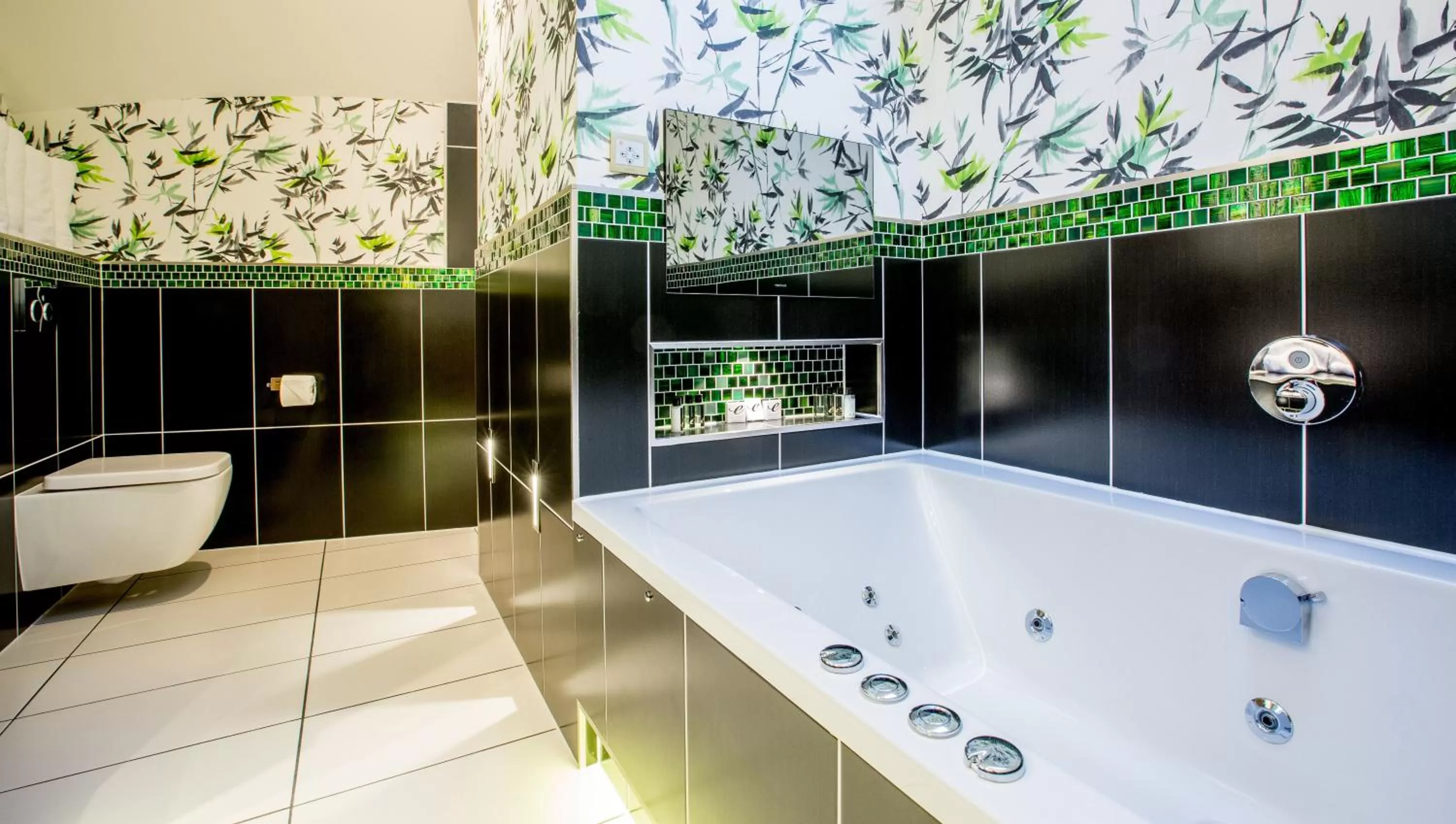 Bathroom in Applegarth Villa Hotel & Restaurant (Adult Only)