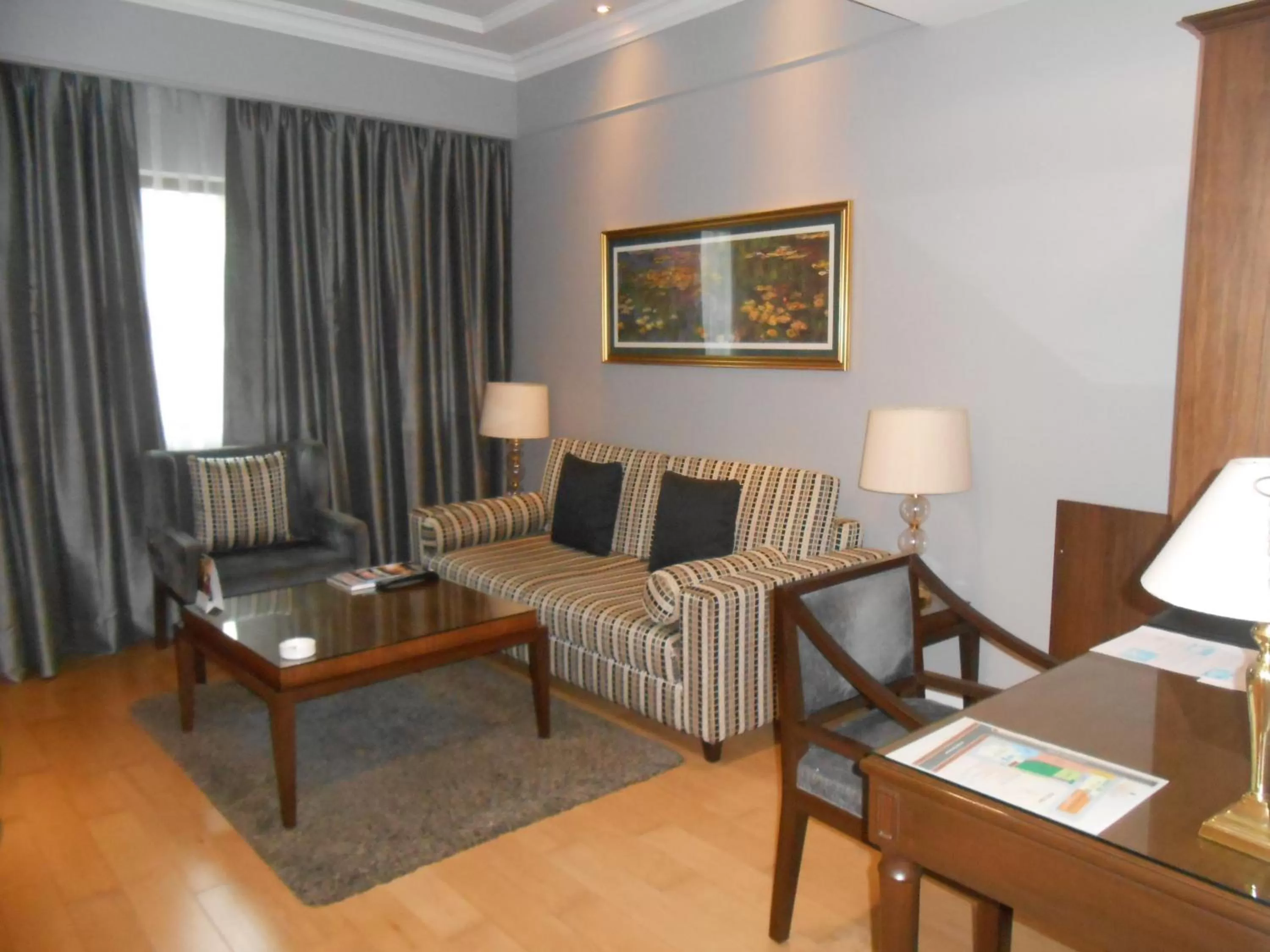 Seating area in Kenilworth Hotel, Kolkata