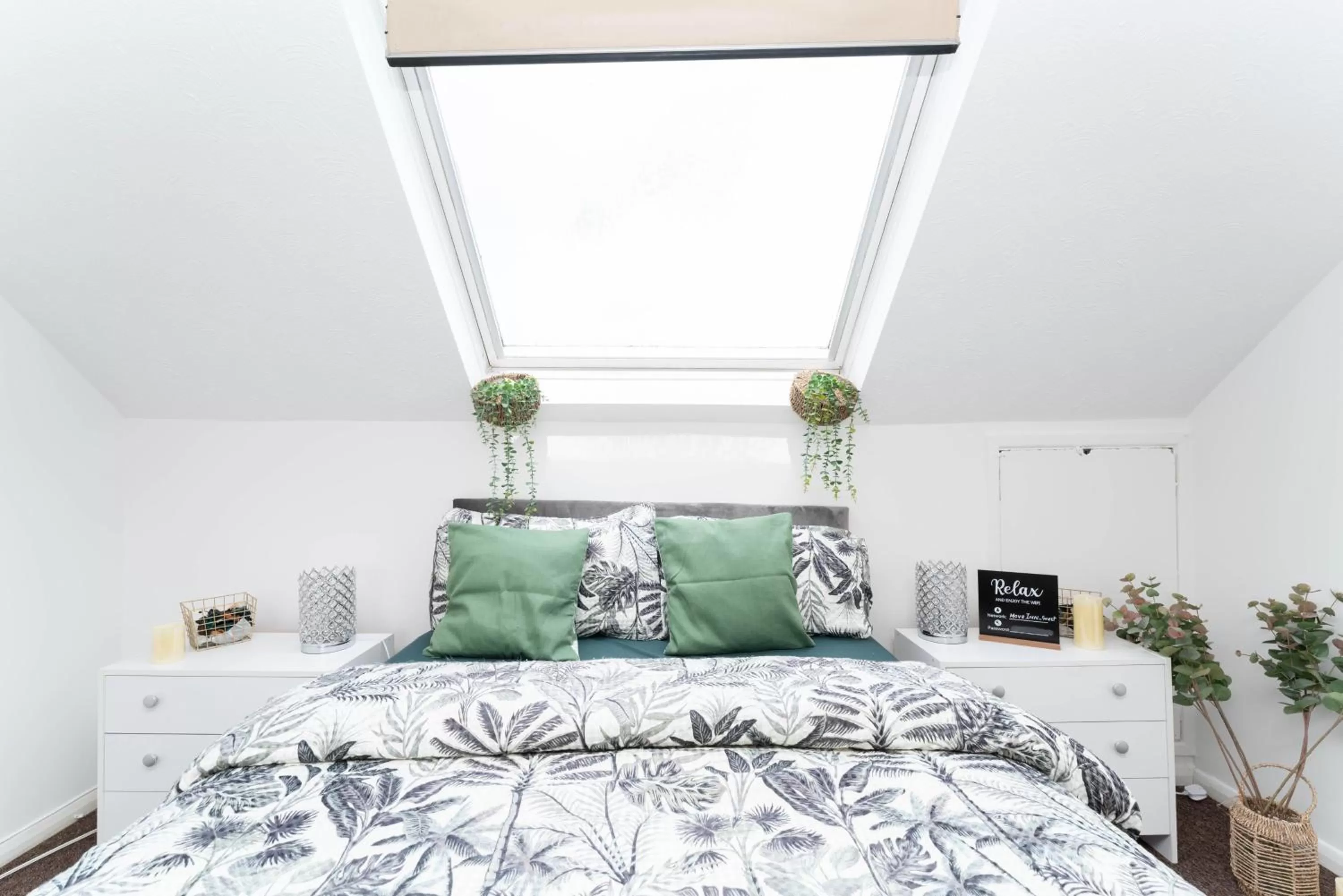 Bed in 44a Bathurst Walk