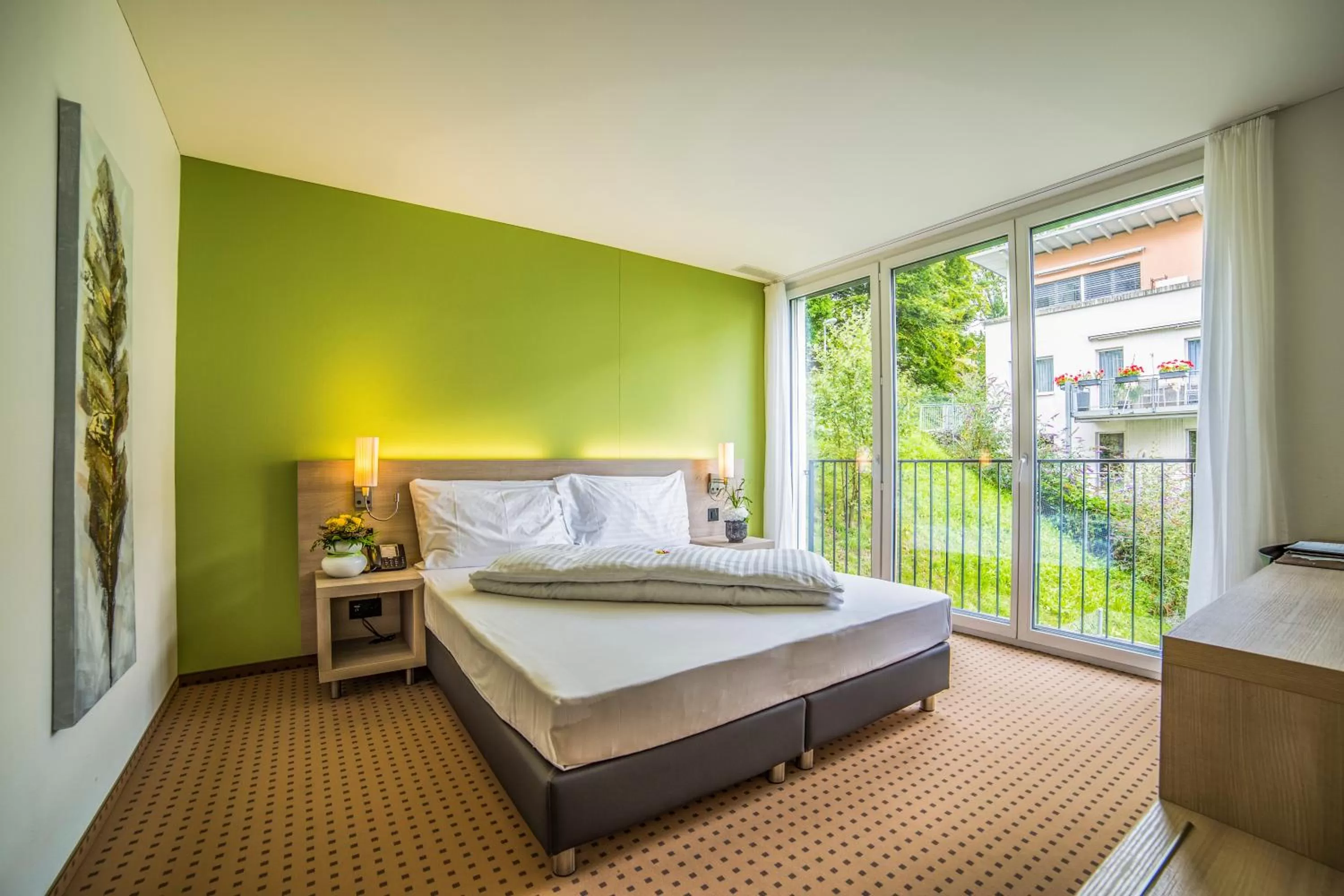 Hotel Eastside (free parking garage)