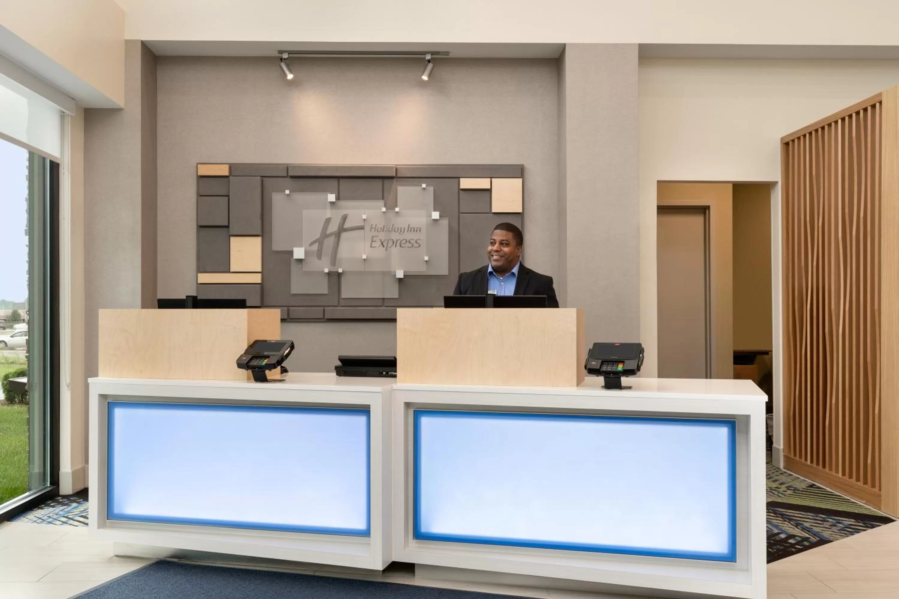 Lobby or reception in Holiday Inn Express - Plattsburgh by IHG