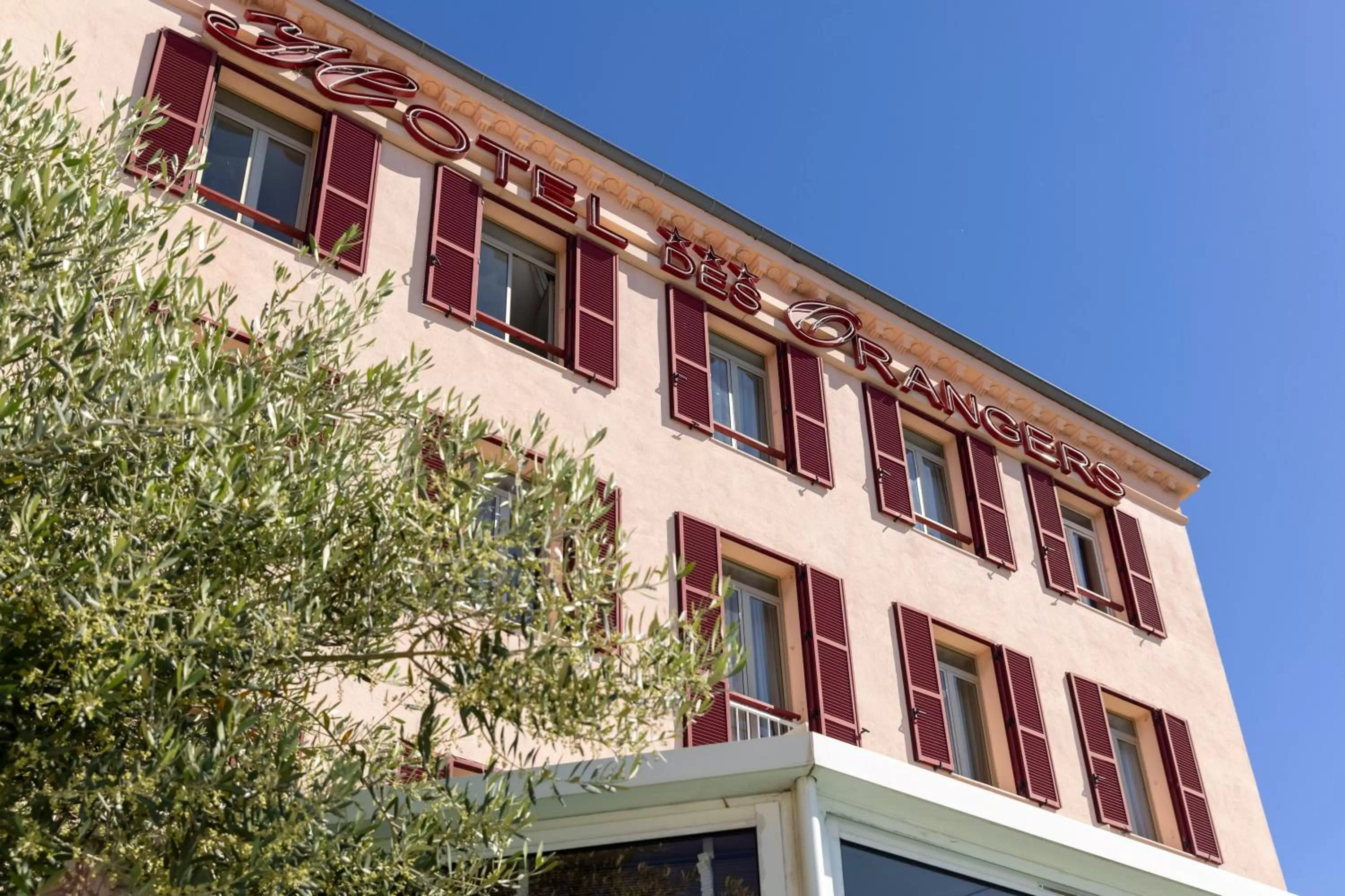 Property building in Best Western Hôtel des Orangers Cannes